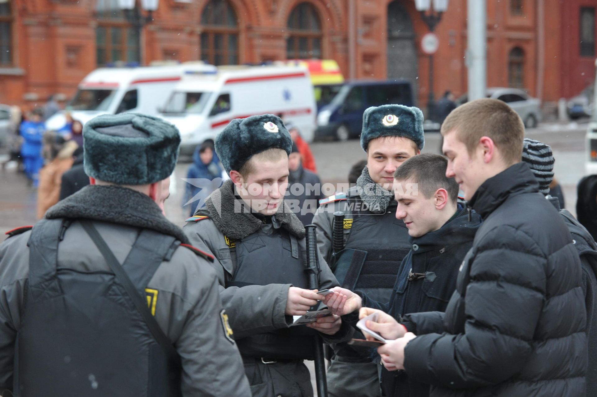 Сотрудники второго оперативного полка милиции ГУВД по г.Москве. Москва. 15 января 2011 года.