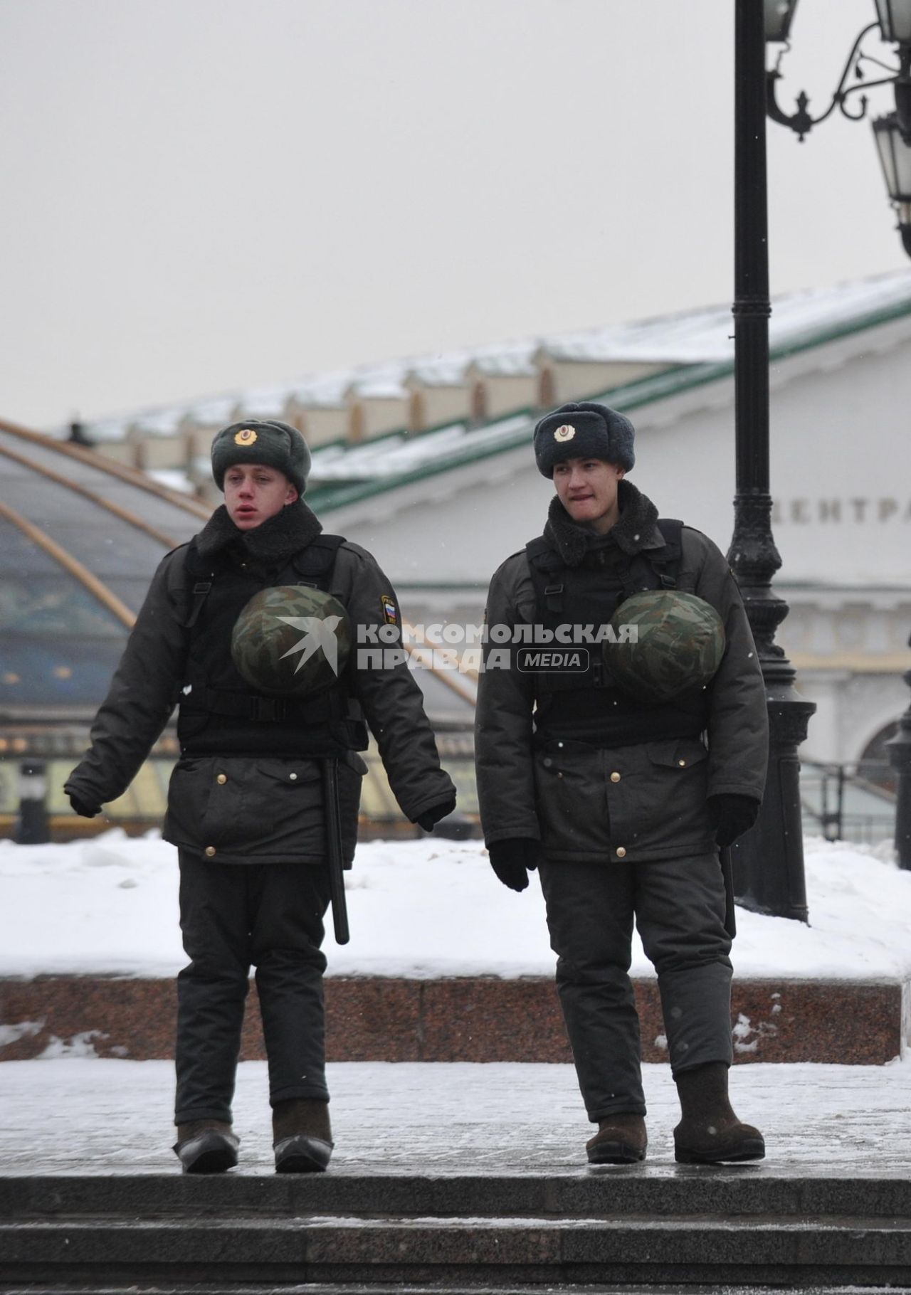 Сотрудники второго оперативного полка милиции ГУВД по г.Москве. Москва. 15 января 2011 года.