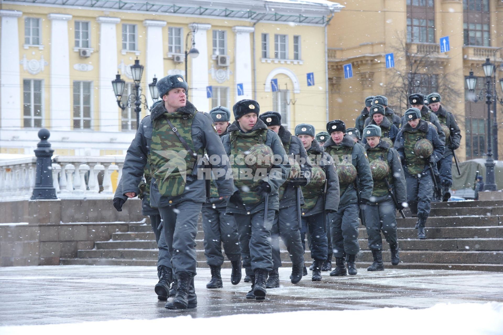 Сотрудники второго оперативного полка милиции ГУВД по г.Москве. Москва. 15 января 2011 года.