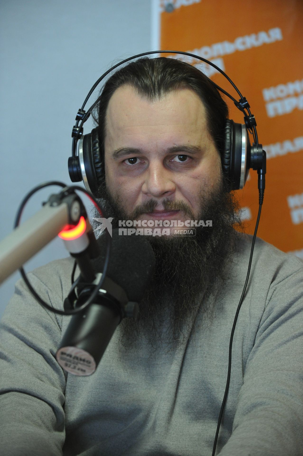 Протоиерей Игорь Фомин в ИД КП . Москва.  23 января 2011 года.