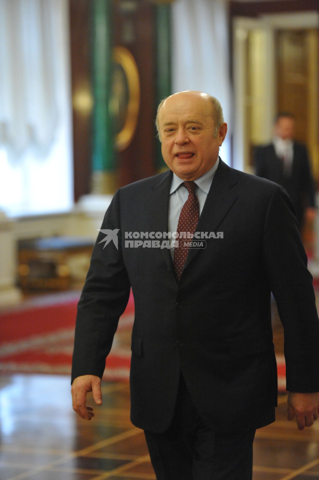 Директор Службы внешней разведки РФ Михаил Фрадков  перед началом ежегодного послания президента России Дмитрия Медведева Федеральному Собранию РФ в Георгиевском зале Кремля. Москва. 22 декабря 2011 года.