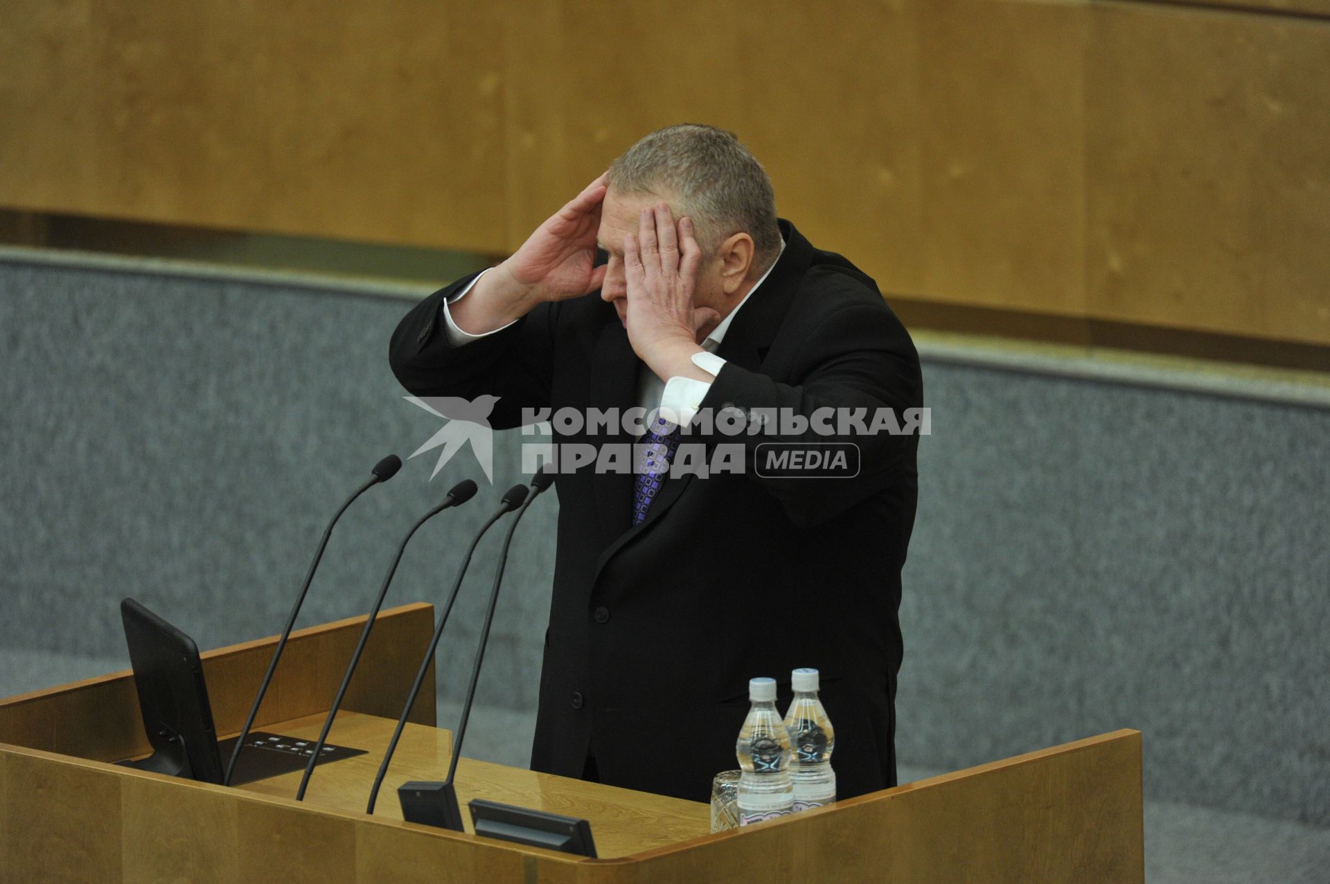 Первое пленарное заседание Госдумы РФ шестого созыва. На снимке: лидер Либерально-демократической партии России (ЛДПР) Владимир Жириновский. 21 декабря 2011 года.