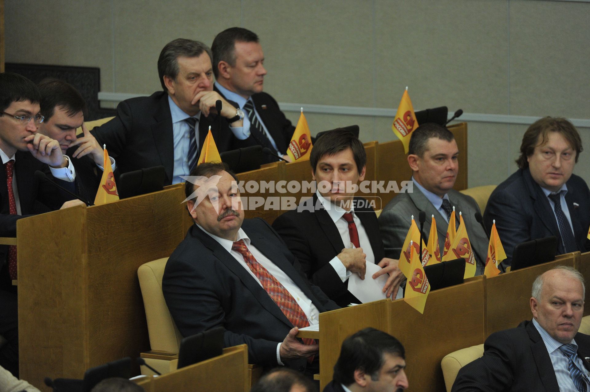Первое пленарное заседание Госдумы РФ шестого созыва. На снимке: депутат Госдумы РФ от СПРАВЕДЛИВОЙ РОССИИ Геннадий Гудков. 21 декабря 2011 года.
