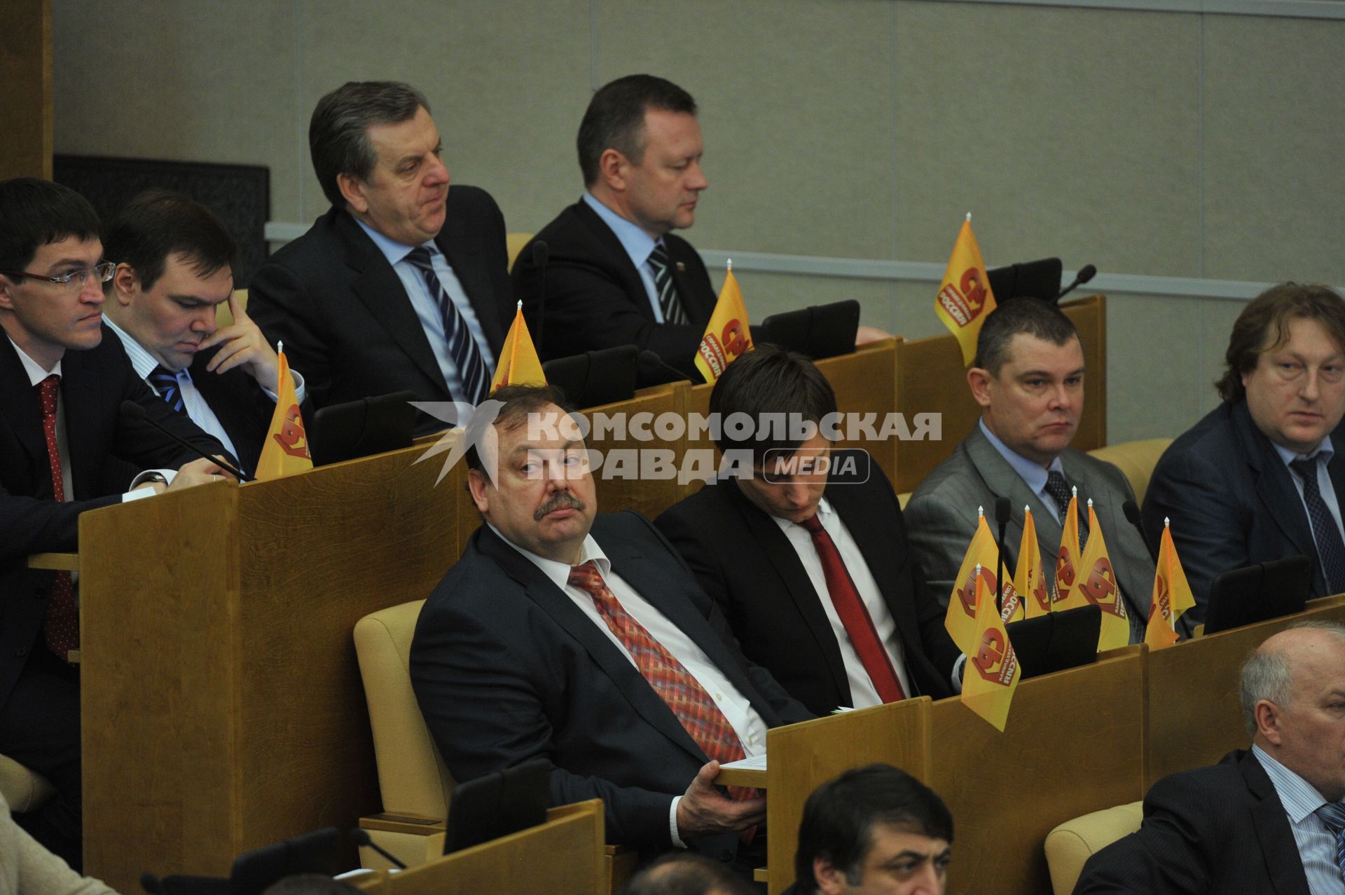 Первое пленарное заседание Госдумы РФ шестого созыва. На снимке: депутат Госдумы РФ от СПРАВЕДЛИВОЙ РОССИИ Геннадий Гудков. 21 декабря 2011 года.