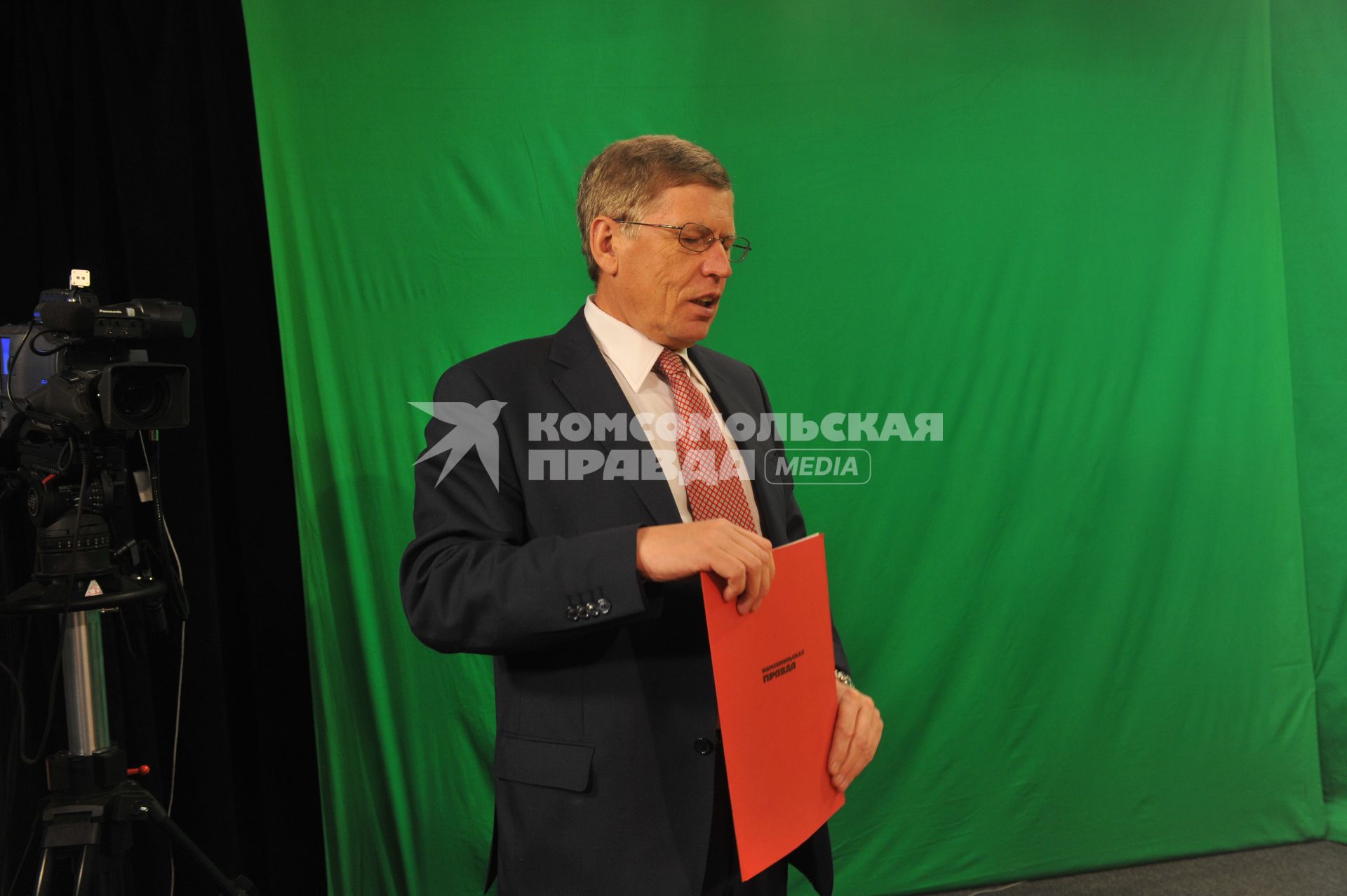Главный редактор ЗАО ИД КП Владимир Сунгоркин . 16 января 2012 года.