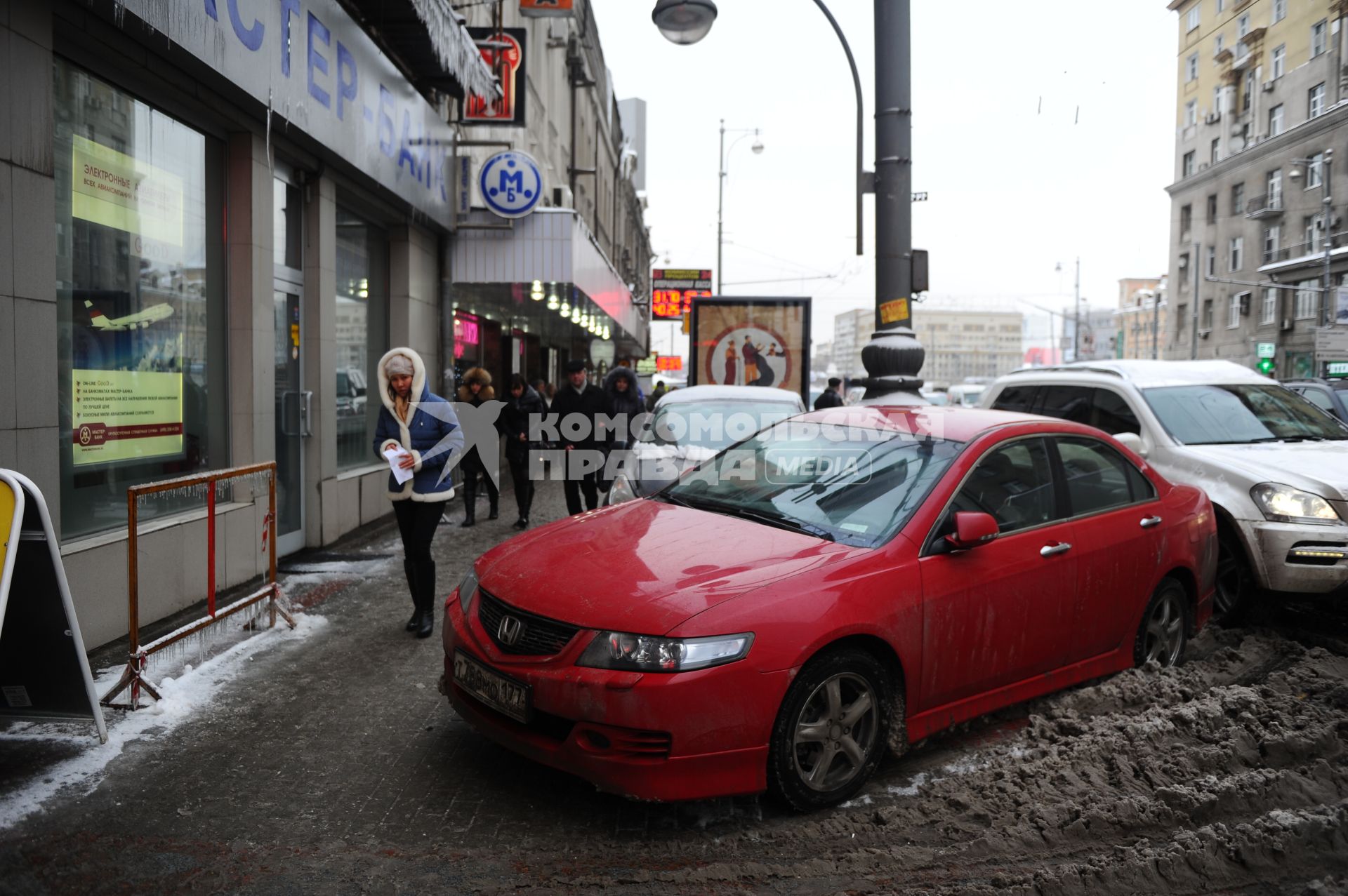 Припаркованный автомобиль. 17 января 2012.