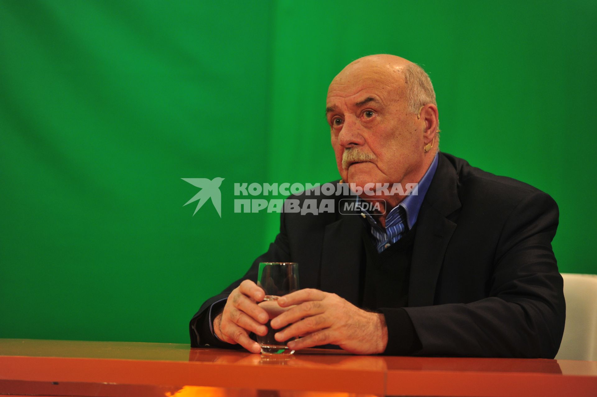 Руководитель предвыборного штаба кандидата в президенты Владимира Путина режиссер Станислав Говорухин. В ИД КП. 17 января 2012 года.