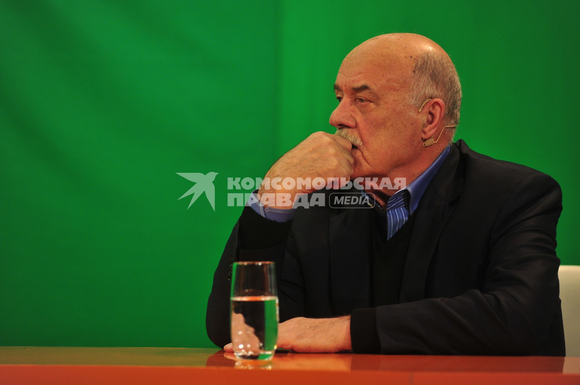 Руководитель предвыборного штаба кандидата в президенты Владимира Путина режиссер Станислав Говорухин. В ИД КП. 17 января 2012 года.
