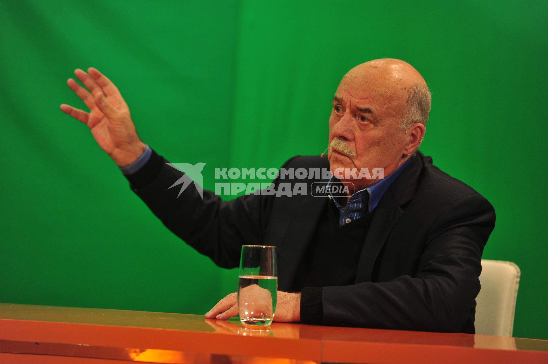 Руководитель предвыборного штаба кандидата в президенты Владимира Путина режиссер Станислав Говорухин. В ИД КП. 17 января 2012 года.