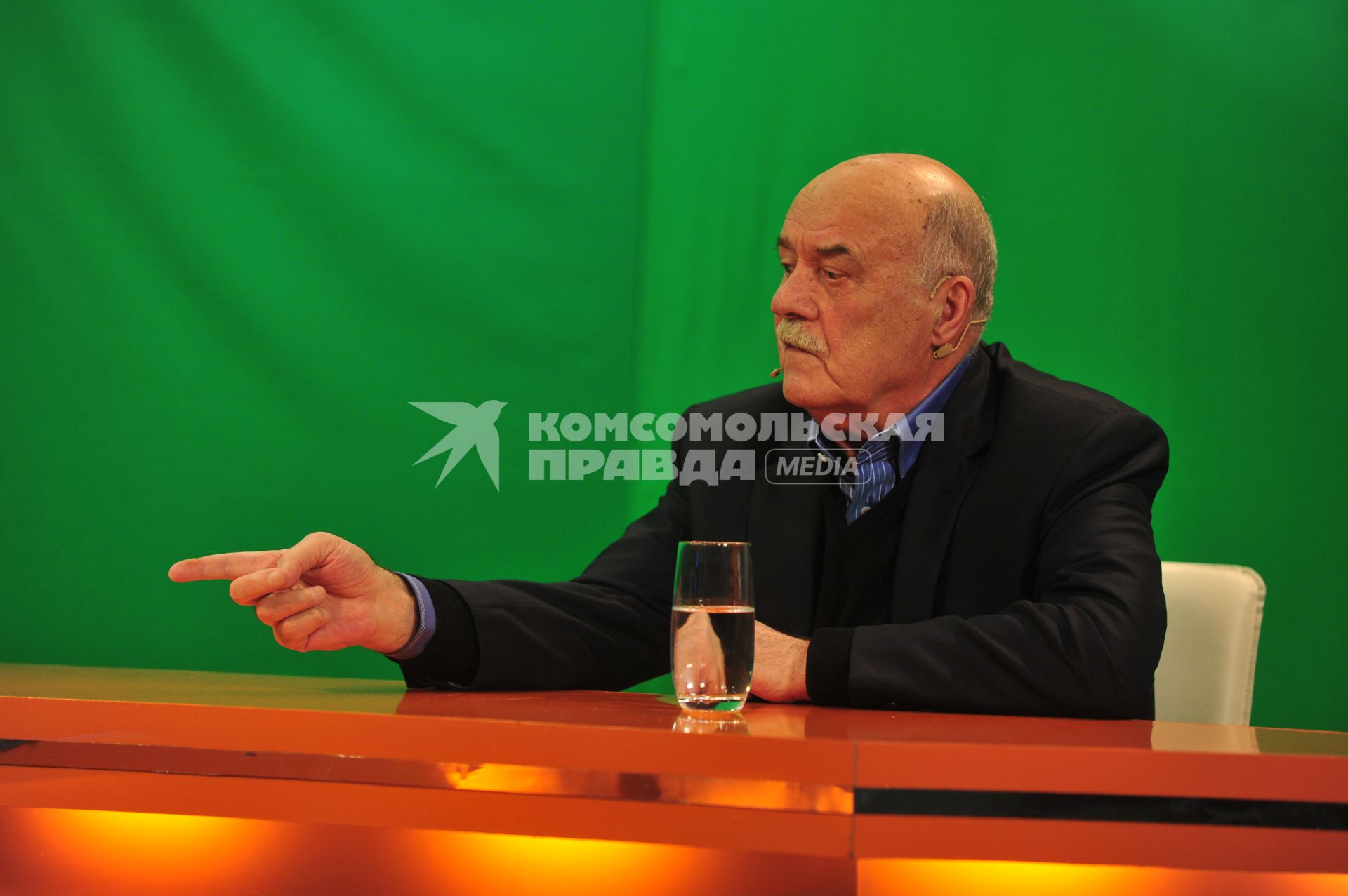 Руководитель предвыборного штаба кандидата в президенты Владимира Путина режиссер Станислав Говорухин. В ИД КП. 17 января 2012 года.