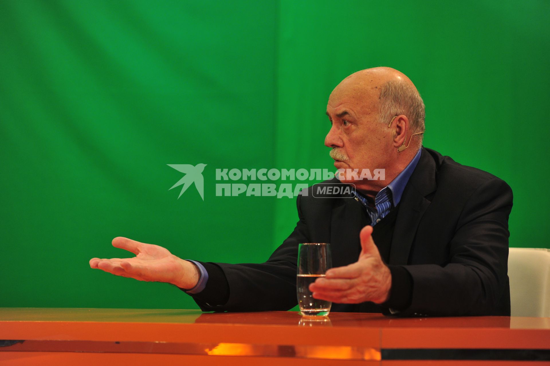 Руководитель предвыборного штаба кандидата в президенты Владимира Путина режиссер Станислав Говорухин. В ИД КП. 17 января 2012 года.