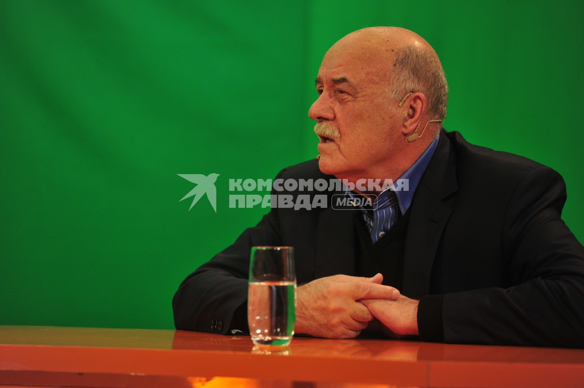 Руководитель предвыборного штаба кандидата в президенты Владимира Путина режиссер Станислав Говорухин. В ИД КП. 17 января 2012 года.