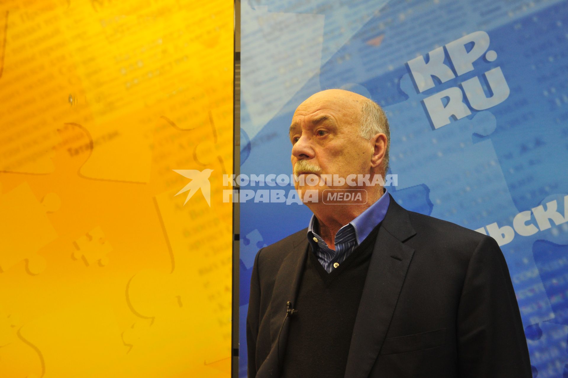 Руководитель предвыборного штаба кандидата в президенты Владимира Путина режиссер Станислав Говорухин. В ИД КП. 17 января 2012 года.