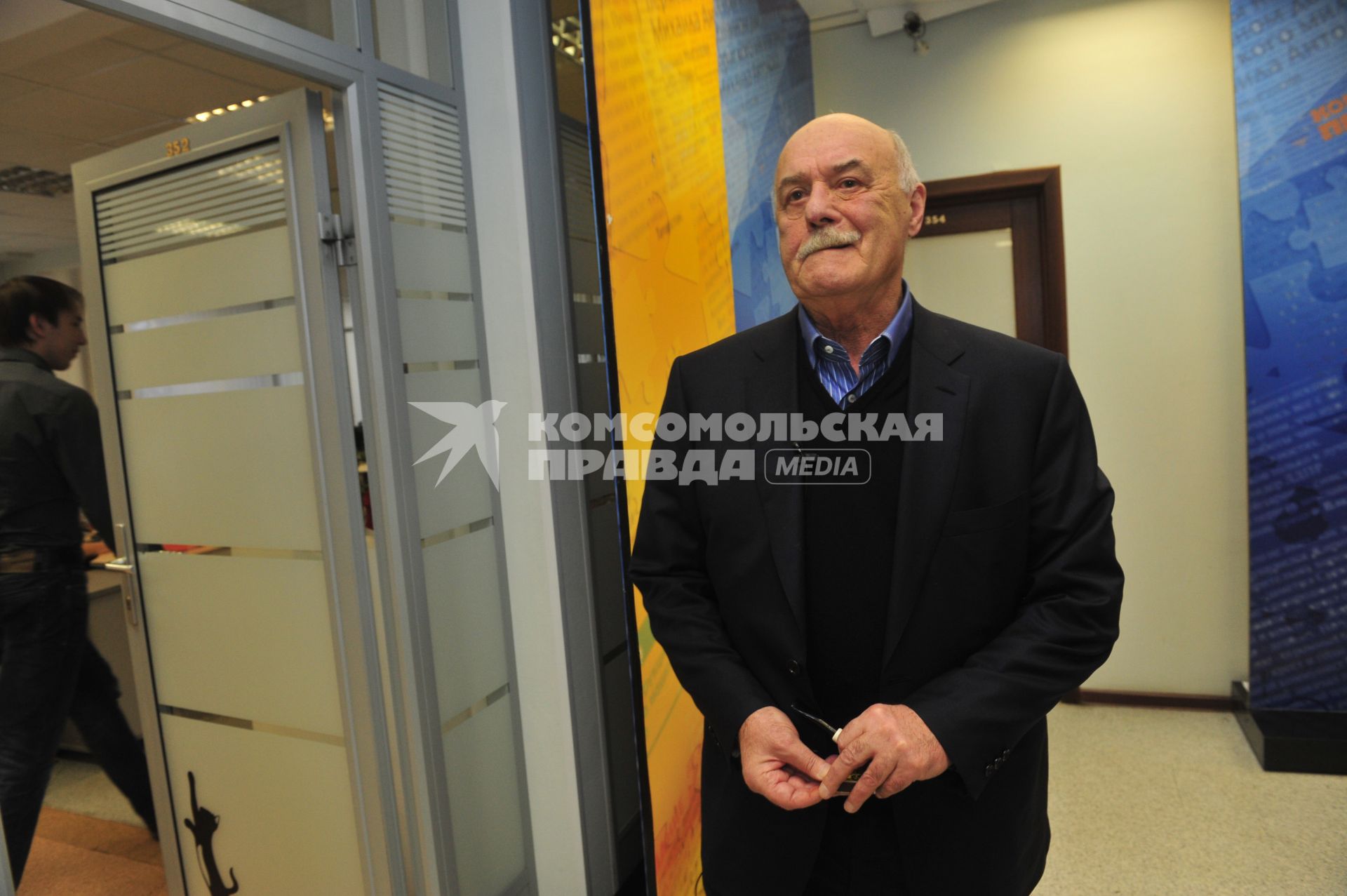 Руководитель предвыборного штаба кандидата в президенты Владимира Путина режиссер Станислав Говорухин. В ИД КП. 17 января 2012 года.
