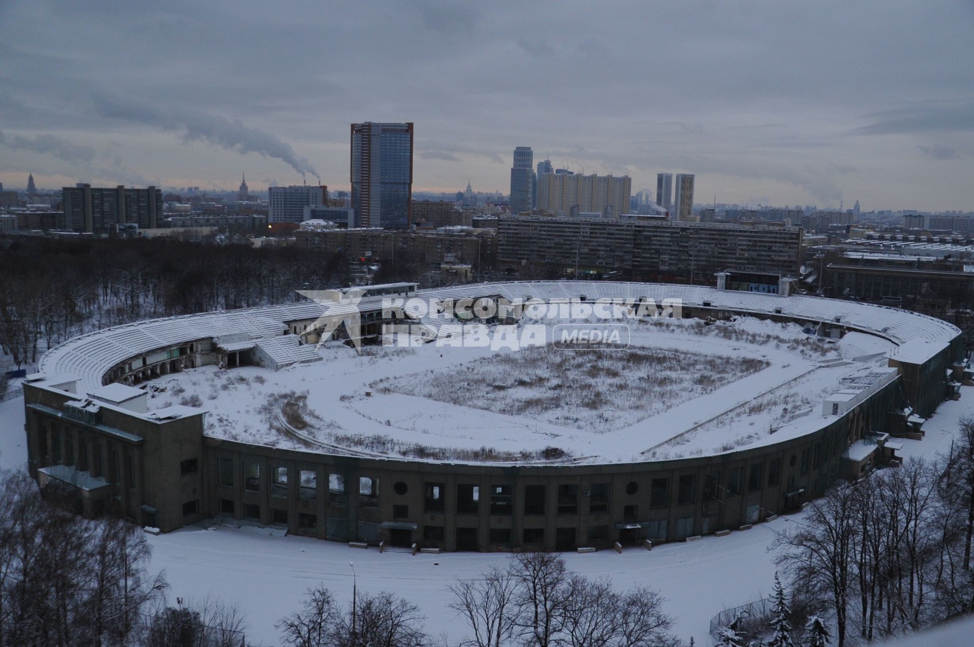 Москва. Футбольный стадион ДИНАМО. 11 января 2012.