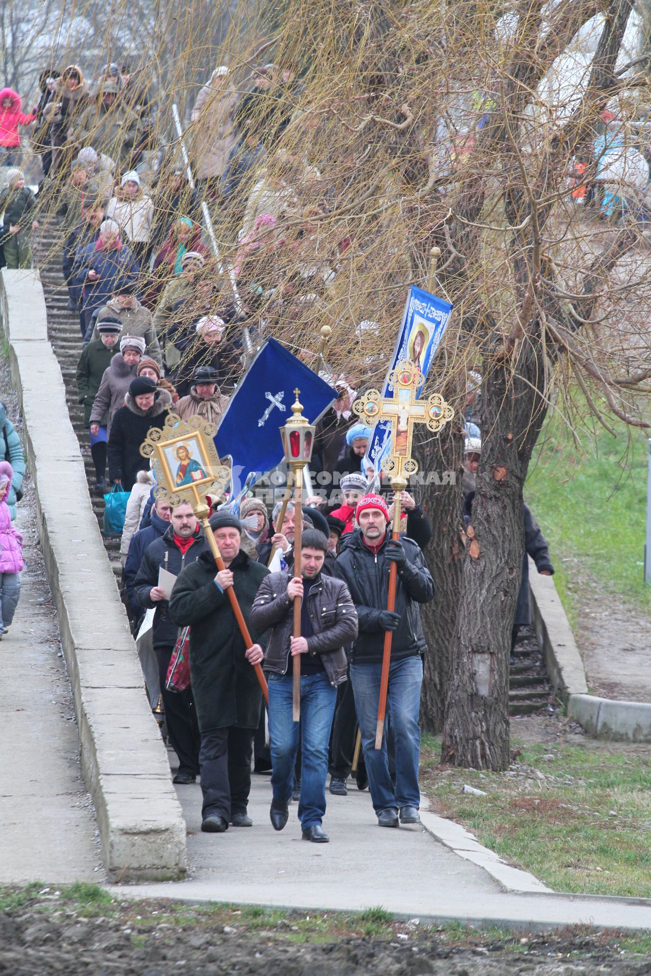 Крещение на реке Кубань. 19 января 2012.