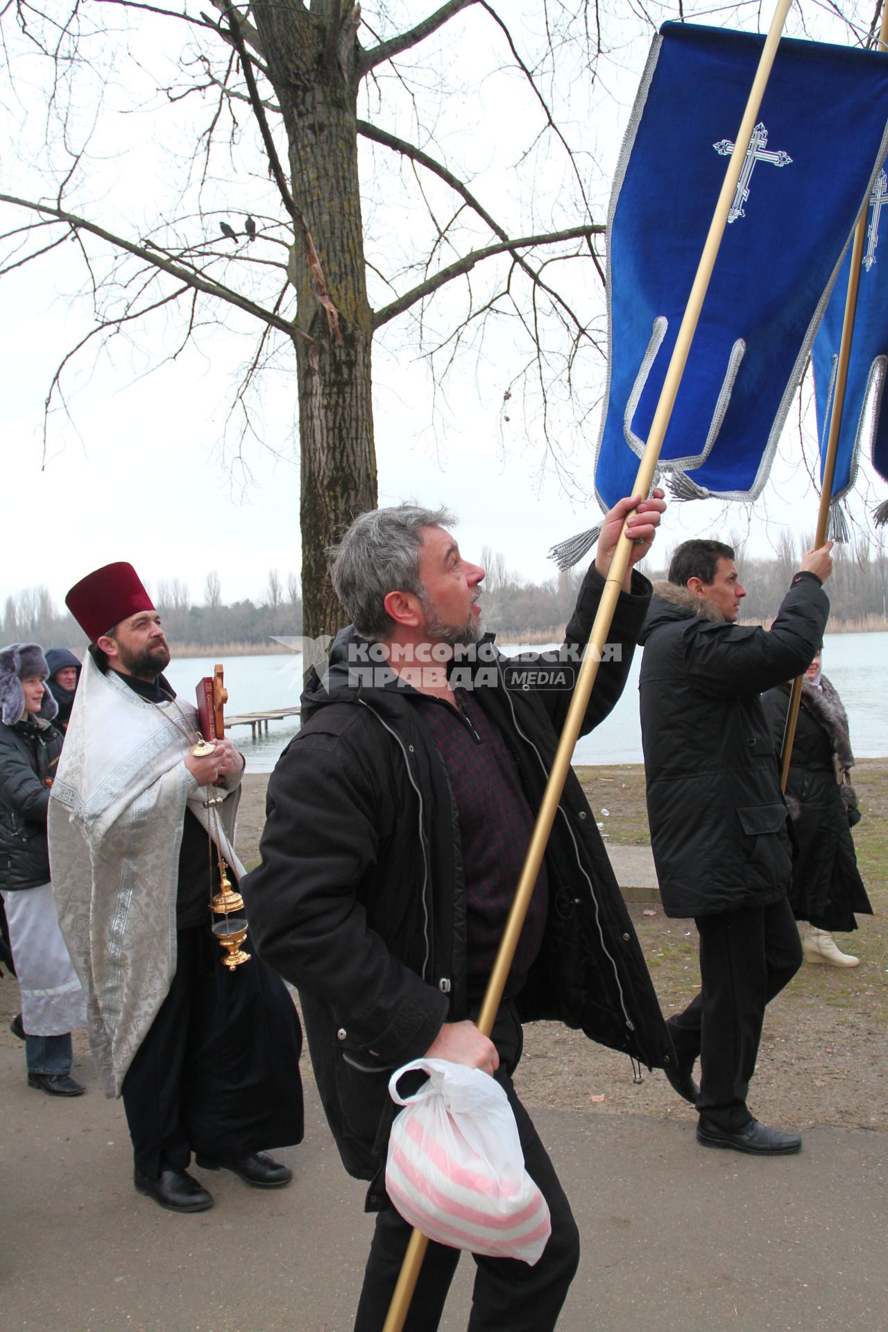 Крещение на реке Кубань. 19 января 2012.