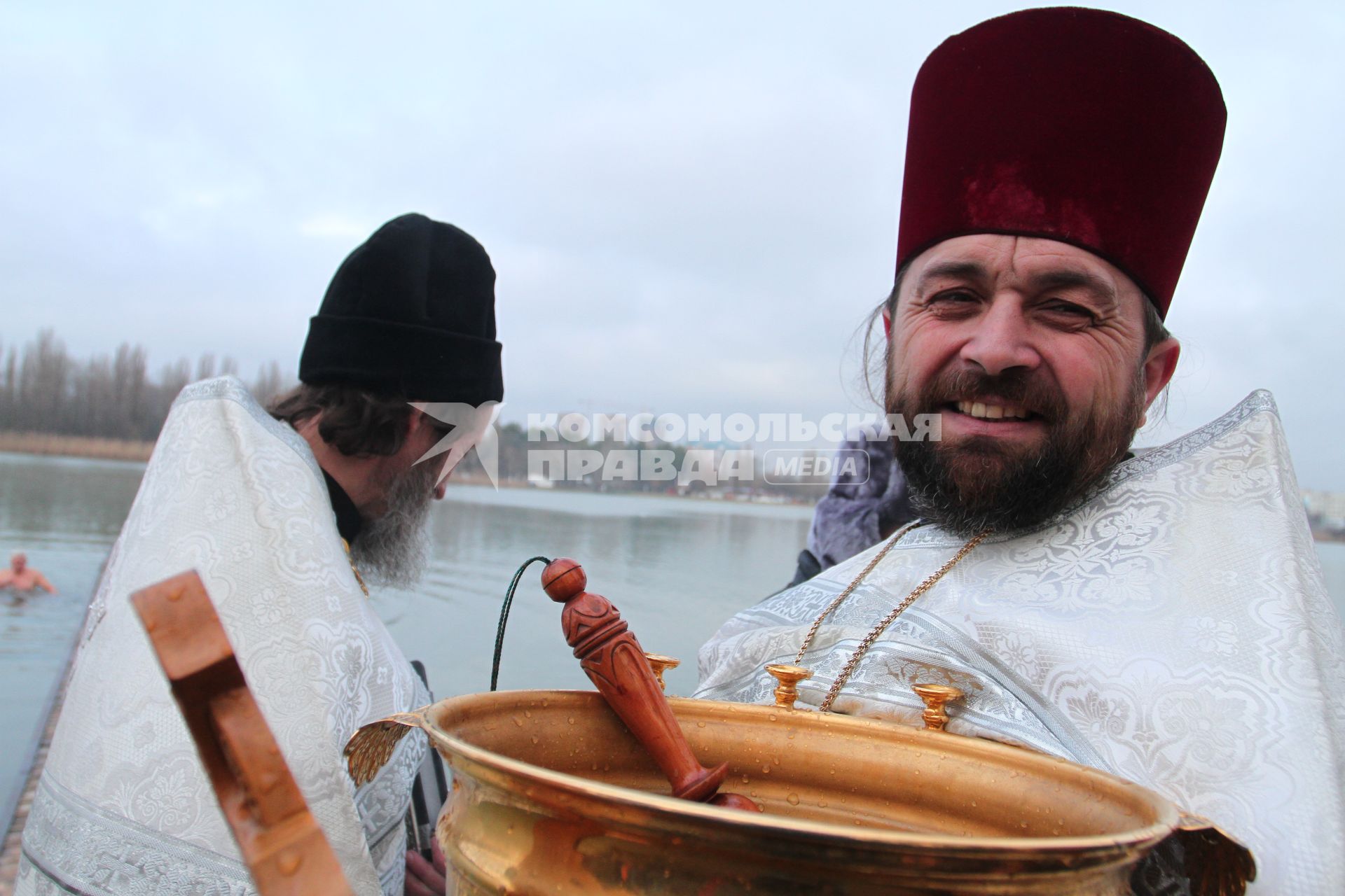 Крещение на реке Кубань. 19 января 2012.