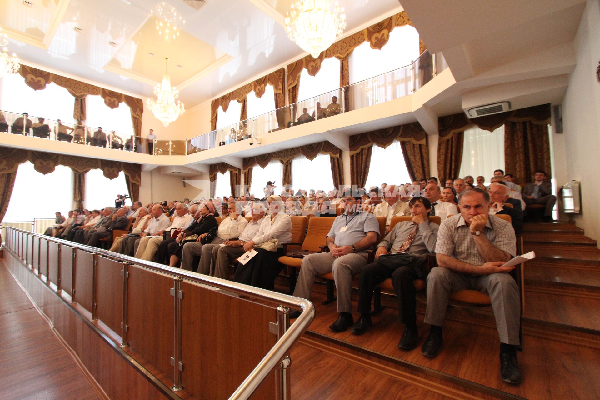 Парламент Чечни, г. Грозный, 29 июня 2011 года.