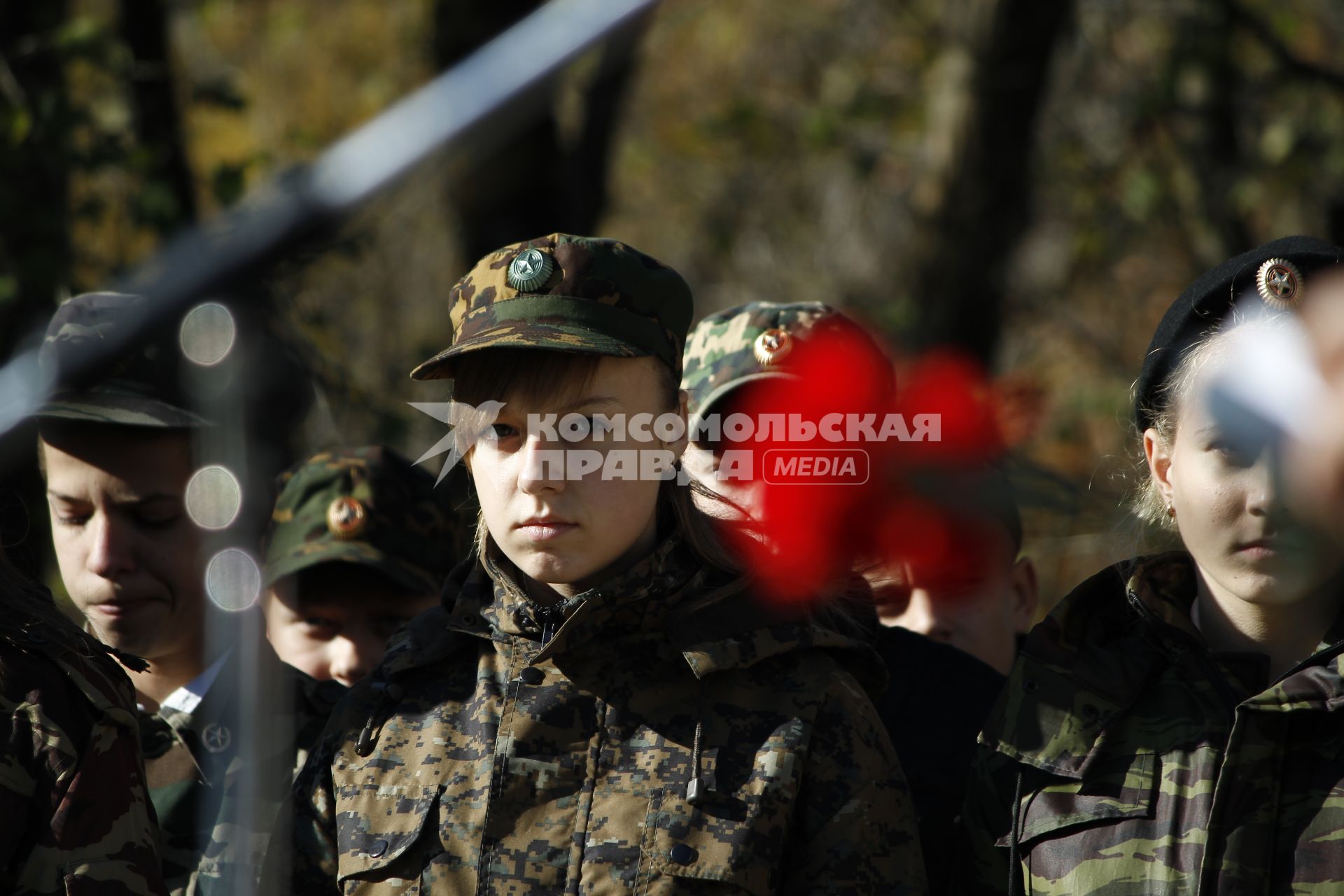 Ученица Кадетской школы им. Ермолова во время митинга, г. Ставрополь, 28 октября 2011 года.