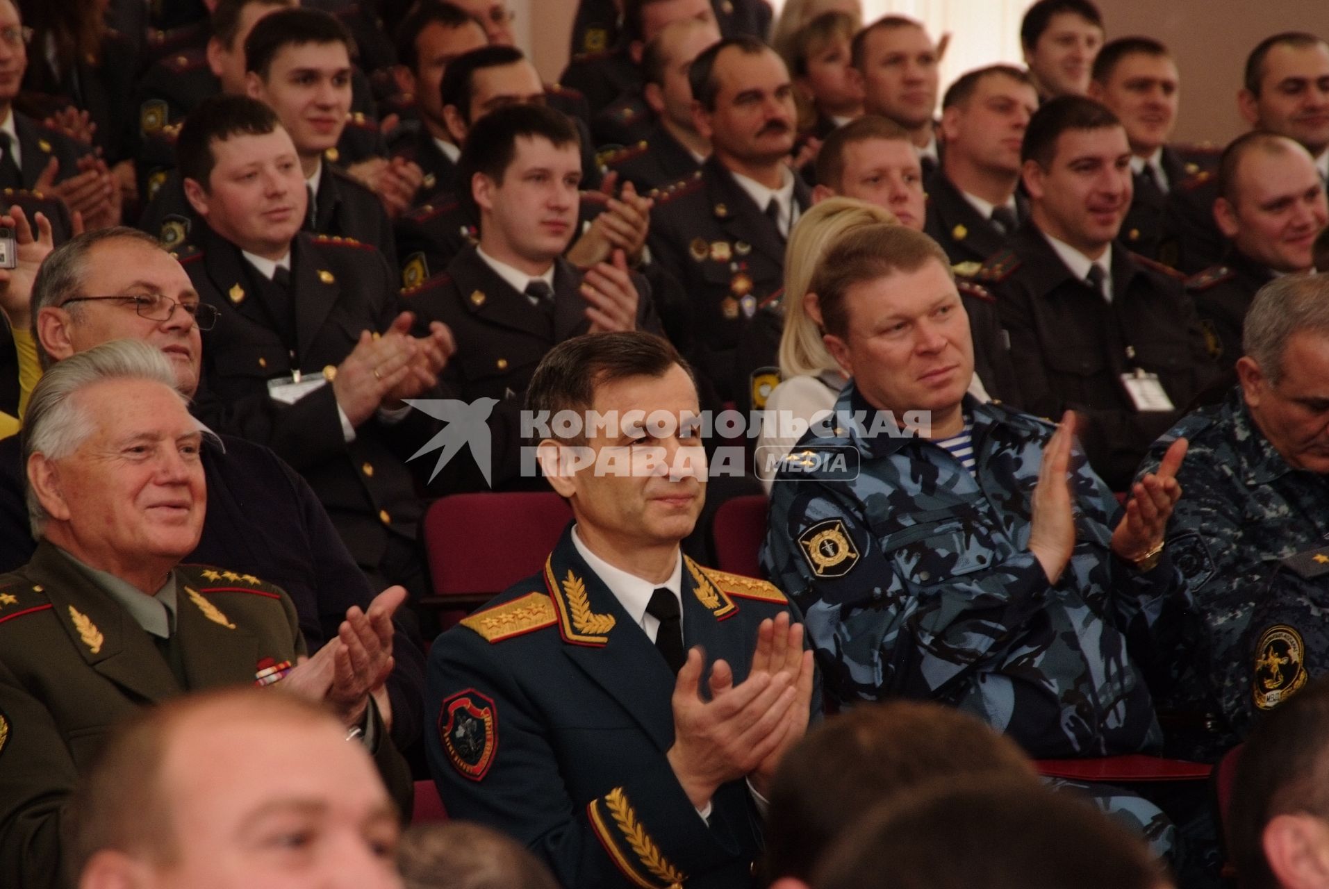 Нургалиев во время торжественного награждения лучших участковых, г. Ставрополь, 17 ноября 2011 года.