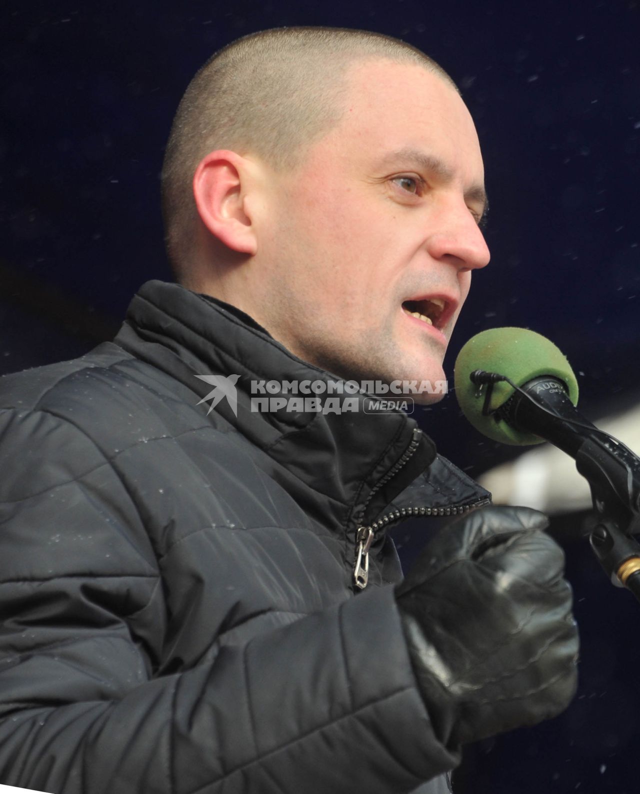 Во время митинга КПРФ  ЗА ДОСТОЙНУЮ ЖИЗНЬ И ЧЕСТНЫЕ ВЫБОРЫ  на Манежной площади. На снимке: лидер ЛЕВОГО ФРОНТА Сергей Удальцов. 21 января 2012 года.