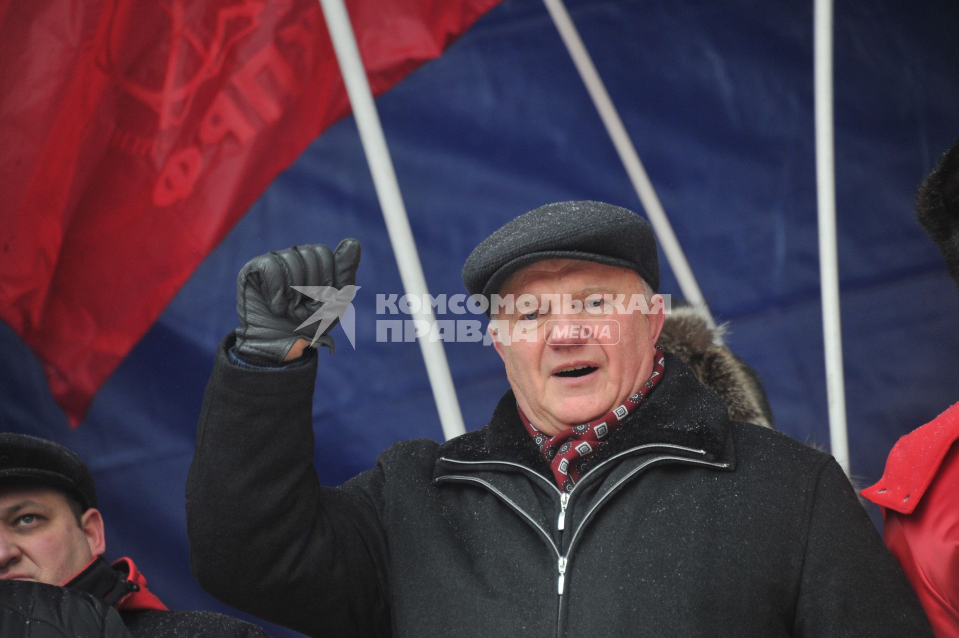 Во время митинга КПРФ  ЗА ДОСТОЙНУЮ ЖИЗНЬ И ЧЕСТНЫЕ ВЫБОРЫ  на Манежной площади. На снимке: лидер КПРФ Геннадий Зюганов. 21 января 2012 года.