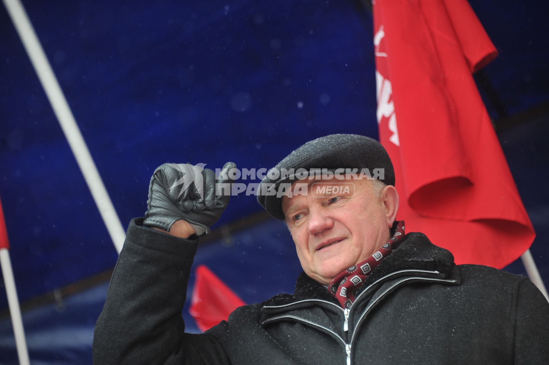 Во время митинга КПРФ  ЗА ДОСТОЙНУЮ ЖИЗНЬ И ЧЕСТНЫЕ ВЫБОРЫ  на Манежной площади. На снимке: лидер КПРФ Геннадий Зюганов. 21 января 2012 года.