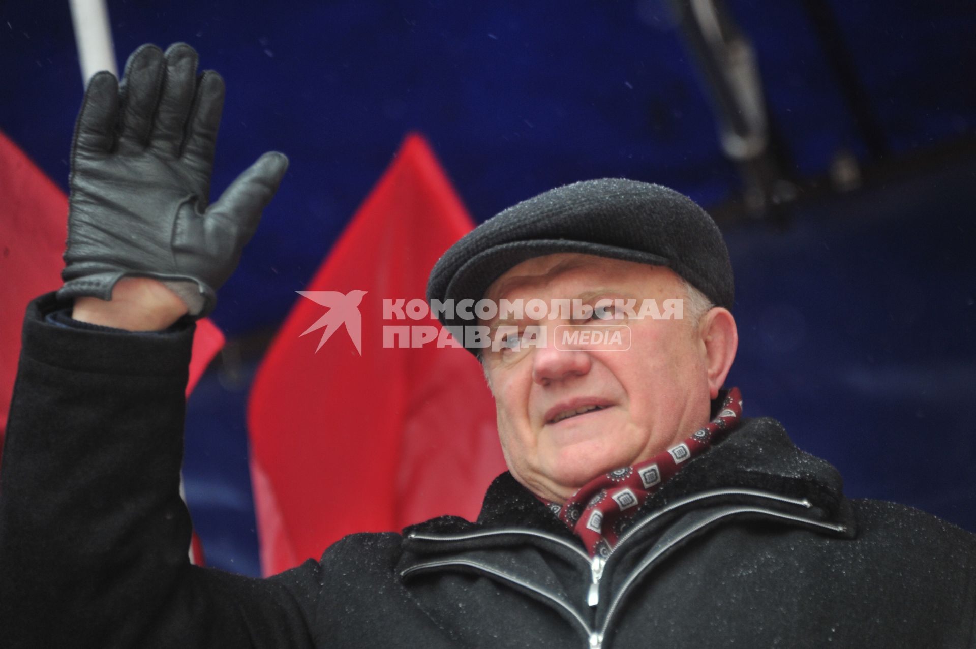 Во время митинга КПРФ  ЗА ДОСТОЙНУЮ ЖИЗНЬ И ЧЕСТНЫЕ ВЫБОРЫ  на Манежной площади. На снимке: лидер КПРФ Геннадий Зюганов. 21 января 2012 года.