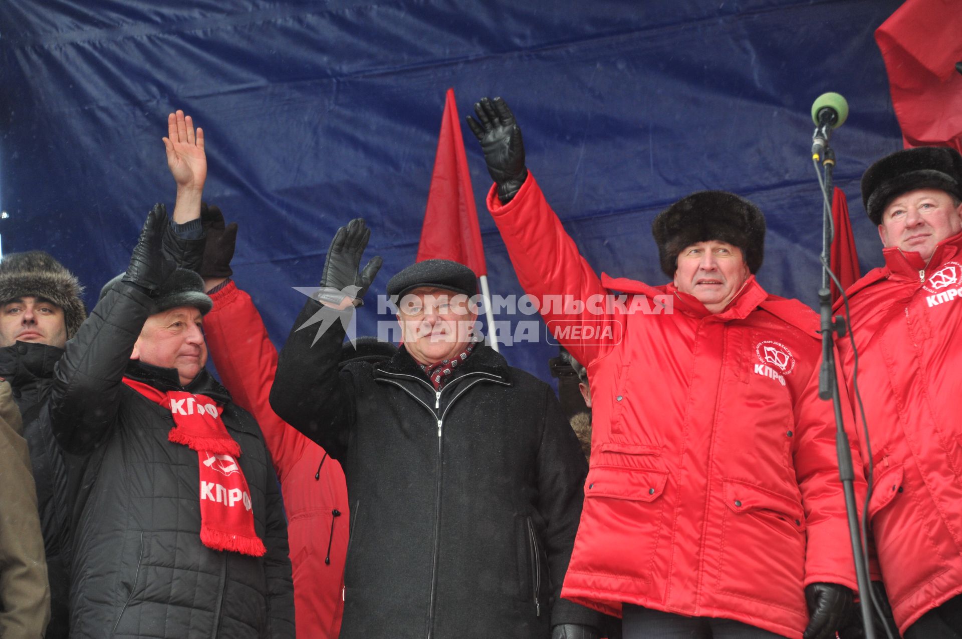 Во время митинга КПРФ  ЗА ДОСТОЙНУЮ ЖИЗНЬ И ЧЕСТНЫЕ ВЫБОРЫ  на Манежной площади. На снимке: лидер КПРФ Геннадий Зюганов. 21 января 2012 года.