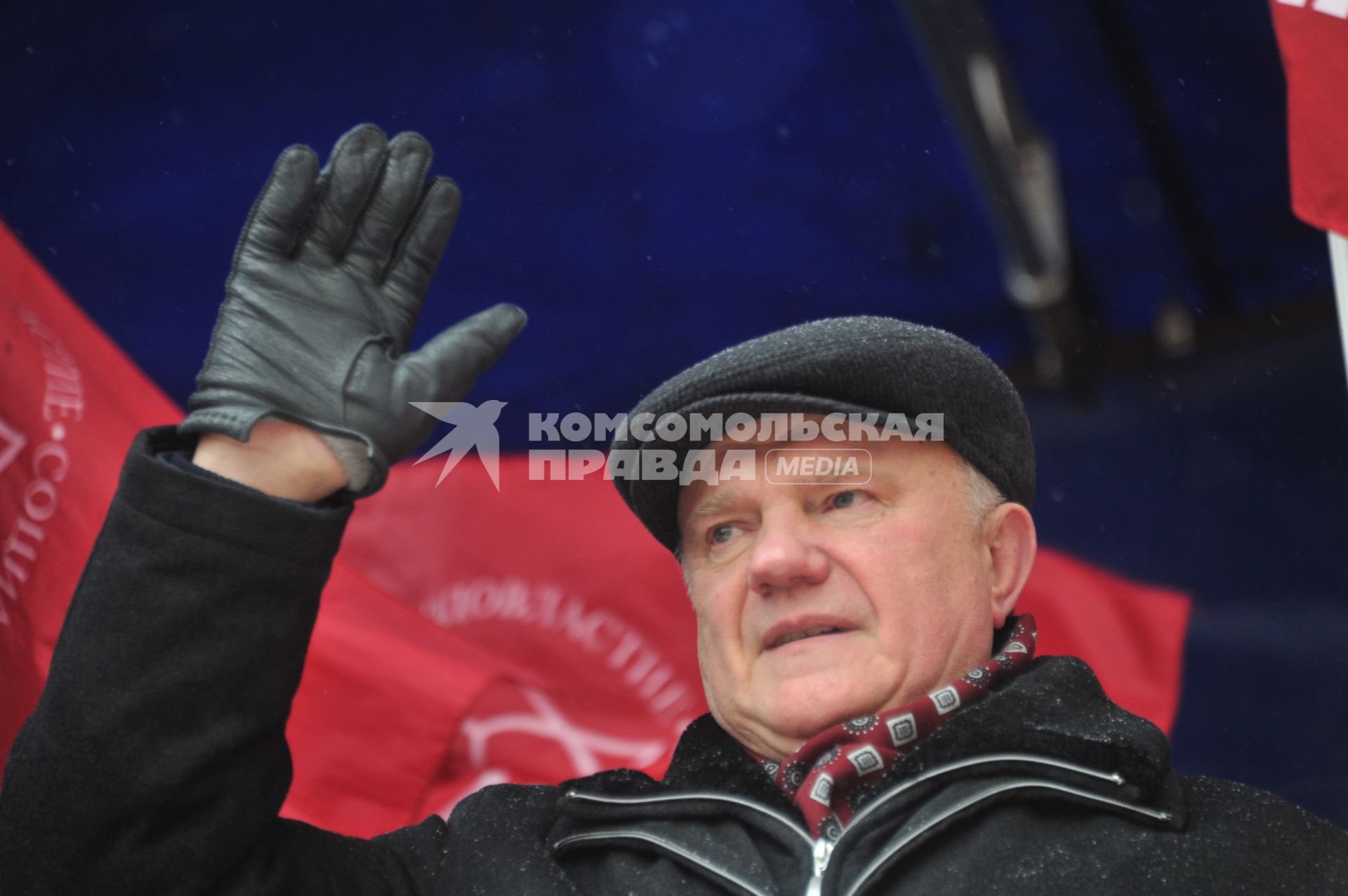 Во время митинга КПРФ  ЗА ДОСТОЙНУЮ ЖИЗНЬ И ЧЕСТНЫЕ ВЫБОРЫ  на Манежной площади. На снимке: лидер КПРФ Геннадий Зюганов. 21 января 2012 года.