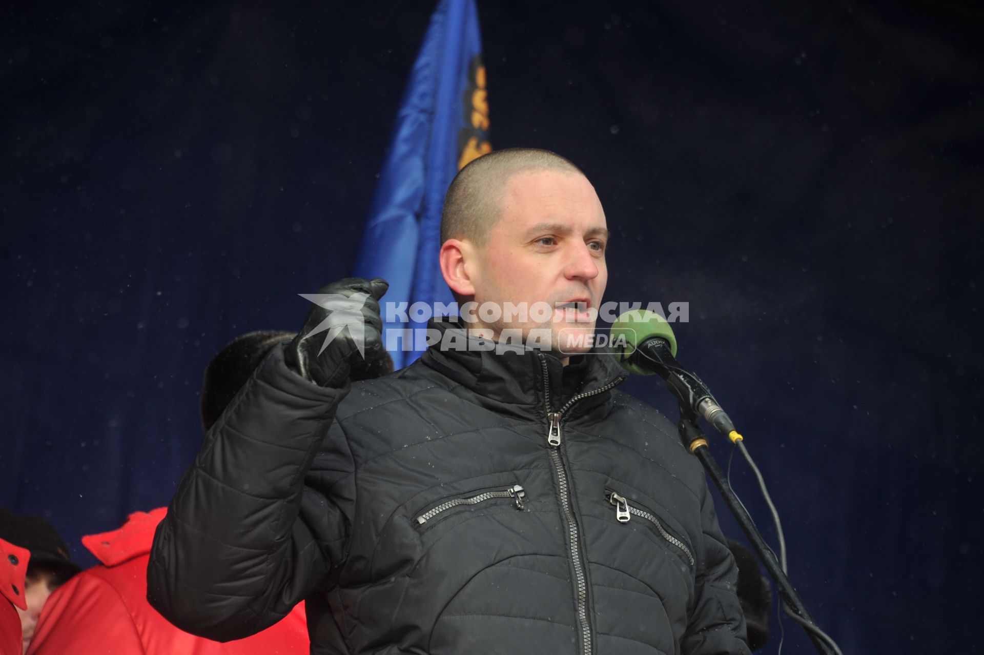 Во время митинга КПРФ  ЗА ДОСТОЙНУЮ ЖИЗНЬ И ЧЕСТНЫЕ ВЫБОРЫ  на Манежной площади. На снимке: лидер ЛЕВОГО ФРОНТА Сергей Удальцов. 21 января 2012 года.