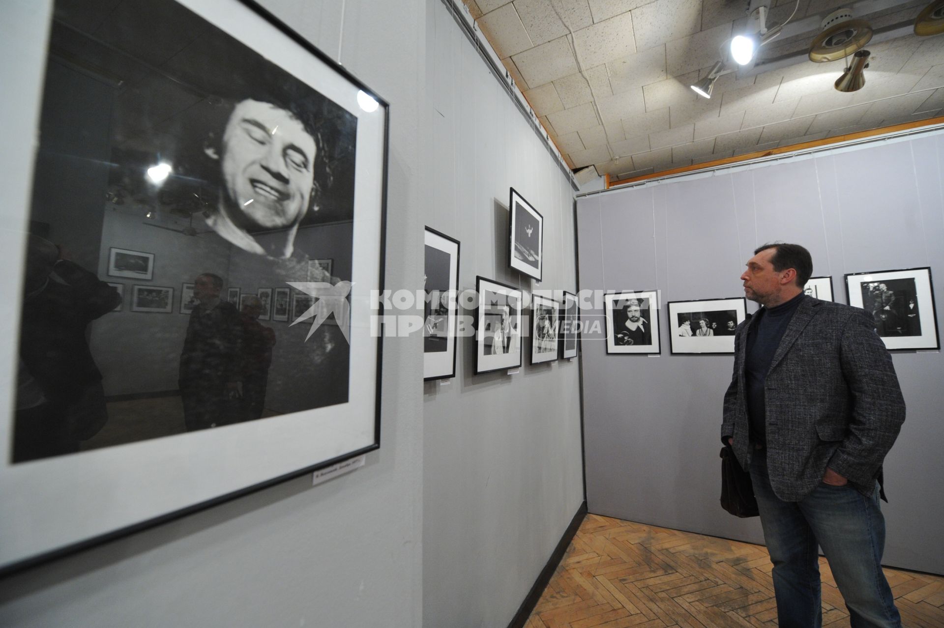 В ФОТОЦЕНТРЕ открылась выставка ВЛАДИМИР ВЫСОЦКИЙ. На снимке: режиссер и сценарист Никита Высоцкий. 24 января 2012 года.