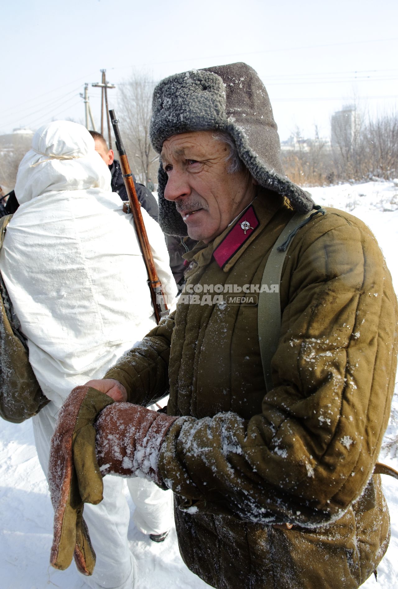 29 января 2012. Волгоград. К 69-й годовщине победы в Сталинградской битве военно-историческими клубами была проведена реконструкция пленения фельдмаршала Фридриха Паулюса.