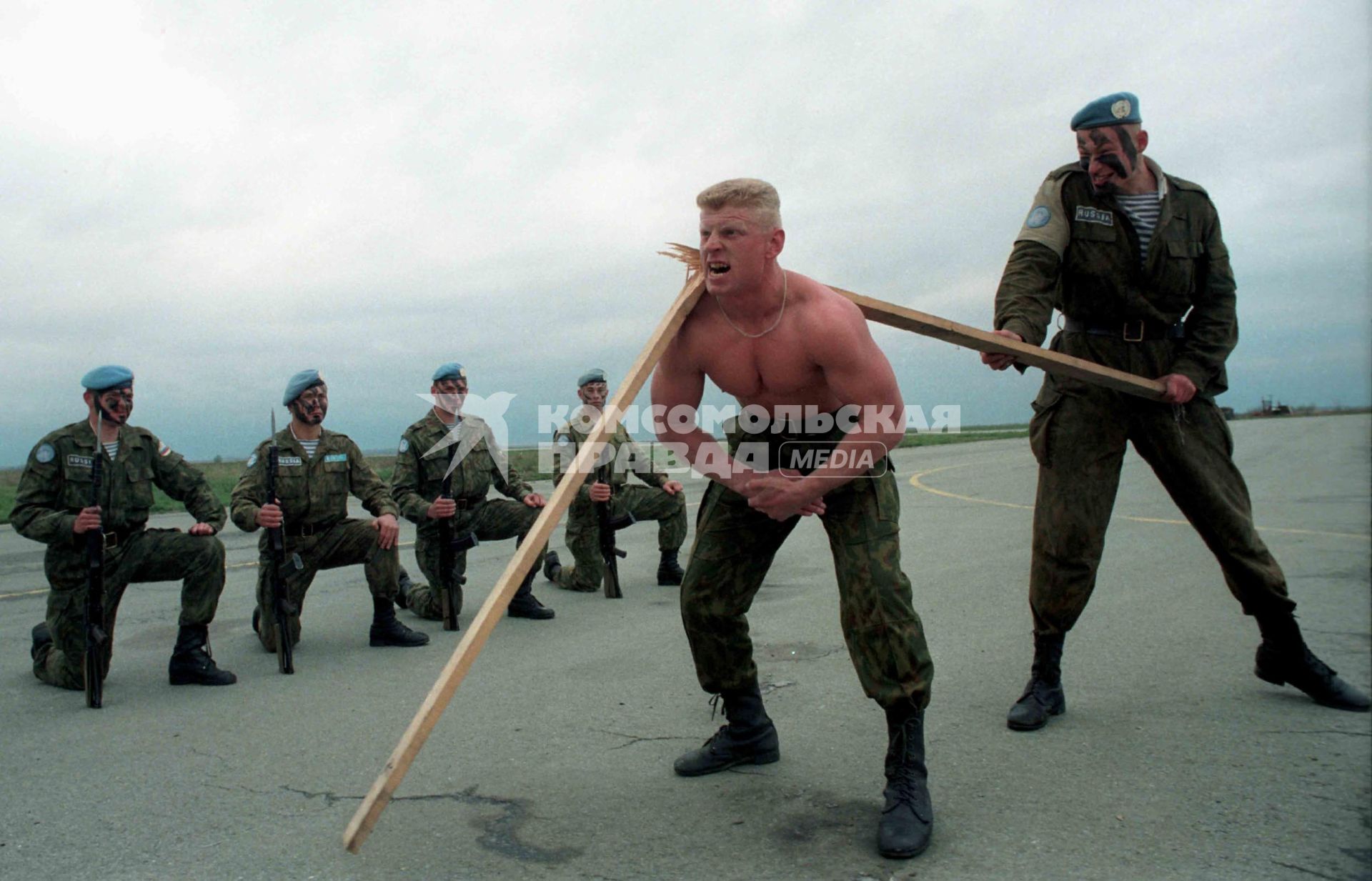 Тренировка солдат Воздушно-Десантных Войск.