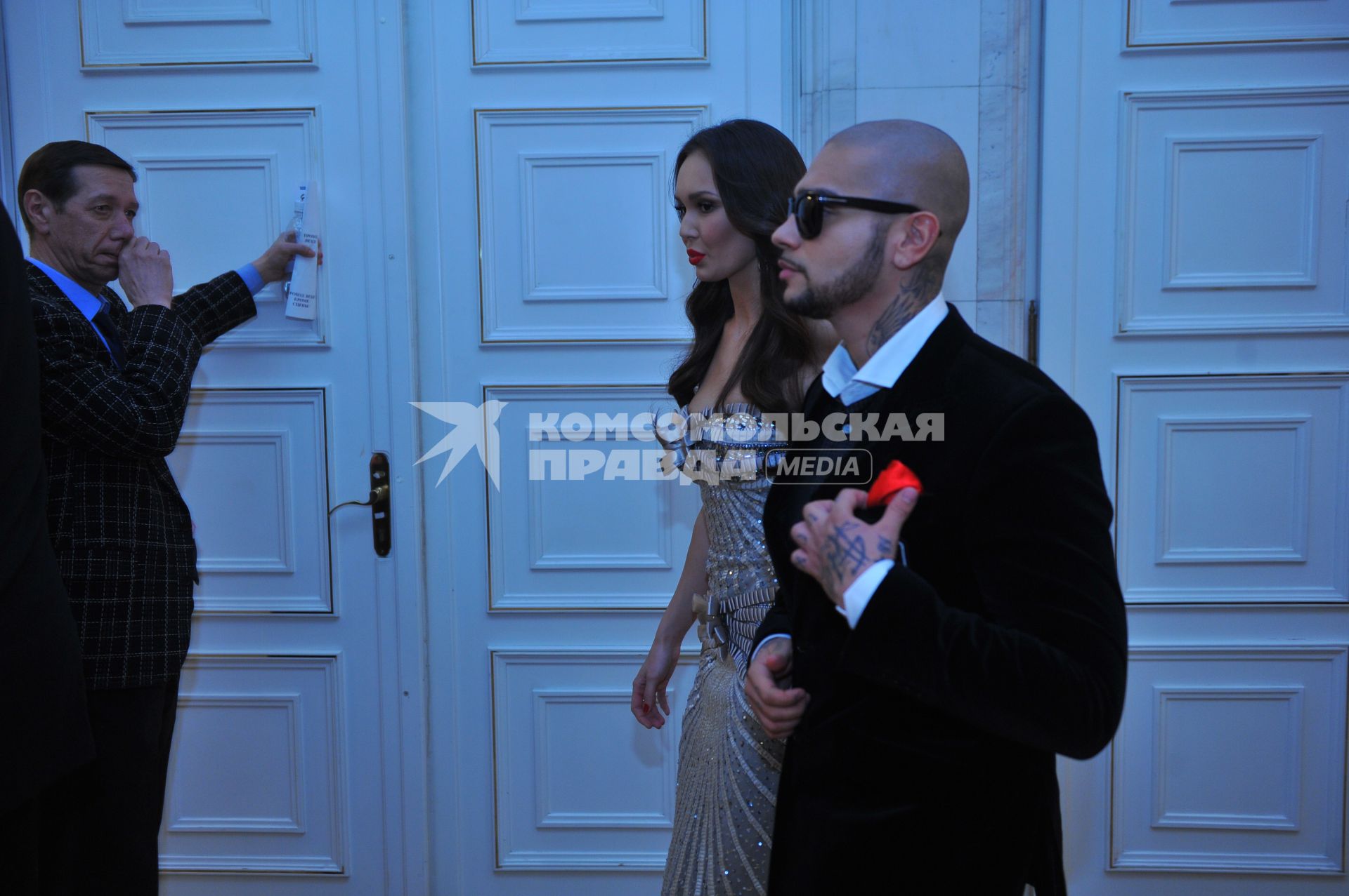 Финальный отборочный концерт Евровидения - 2012. На снимке: певец Тимати и оперная певица из Татарстана Аида.