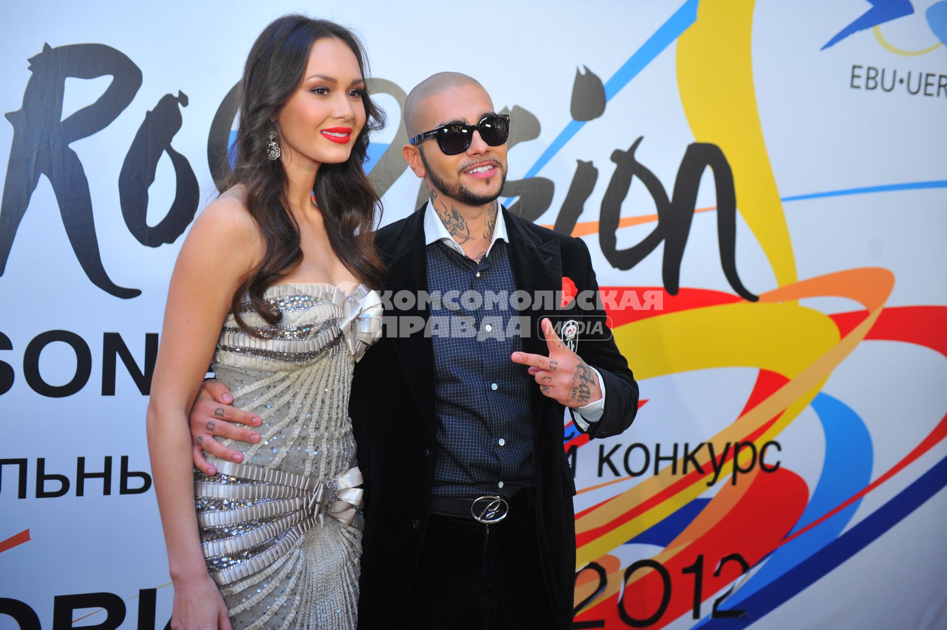 Финальный отборочный концерт Евровидения - 2012. На снимке: певец Тимати и оперная певица из Татарстана Аида.