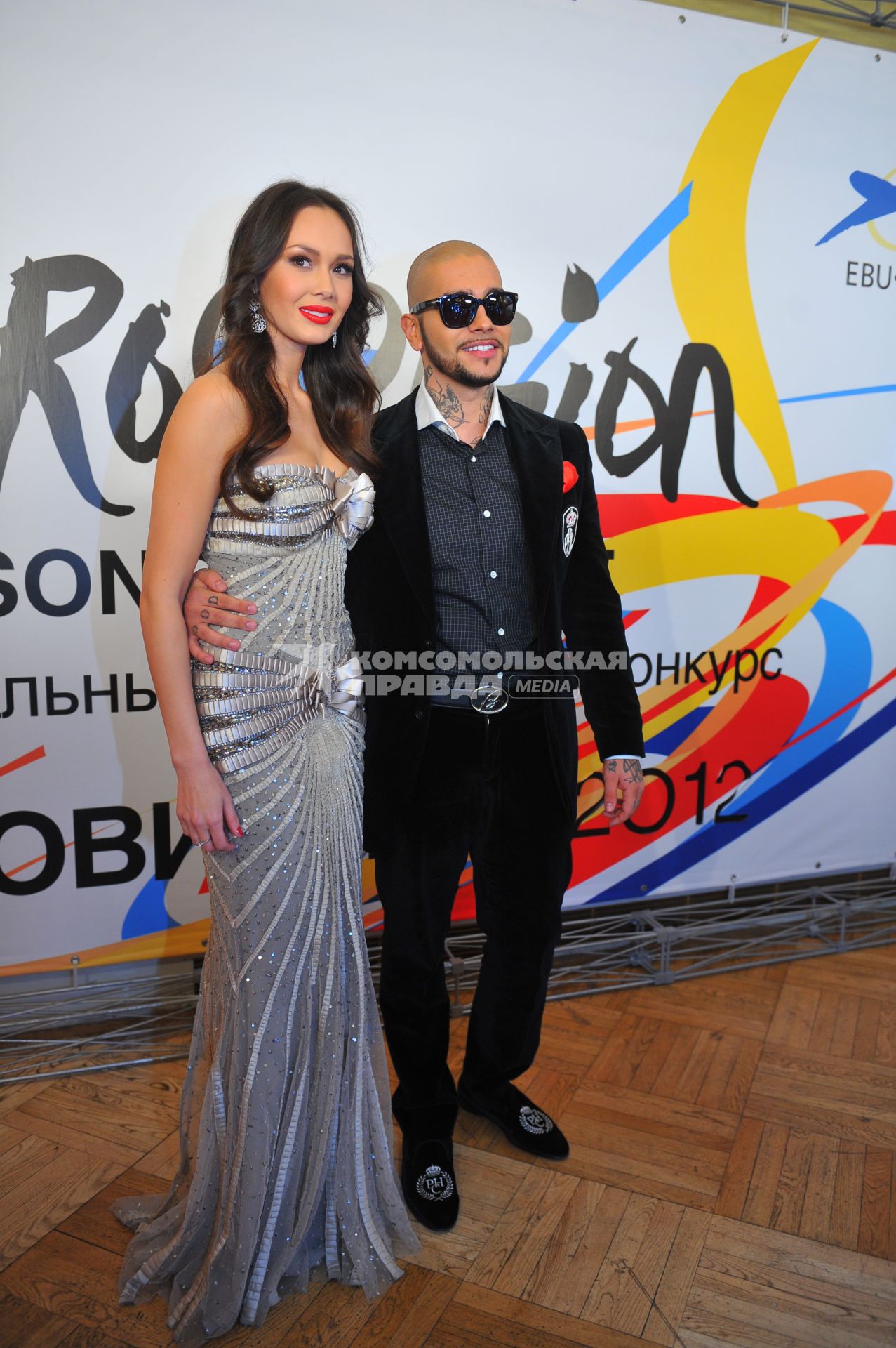 Финальный отборочный концерт Евровидения - 2012. На снимке: певец Тимати и оперная певица из Татарстана Аида.