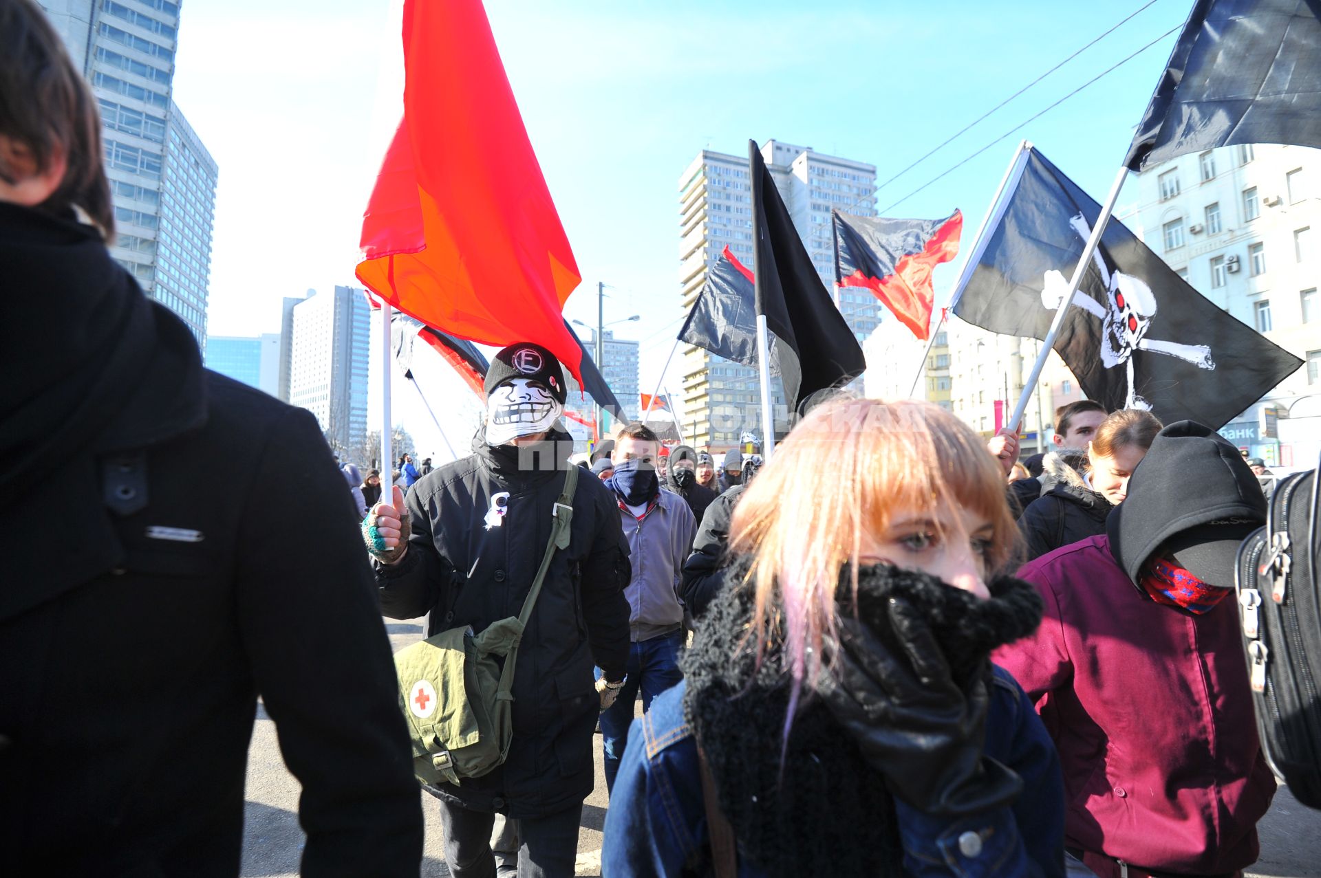 Новый Арбат. Митинг `За честные выборы`, организованный активистами движения `Левый фронт` . На снимке: участники митинга.