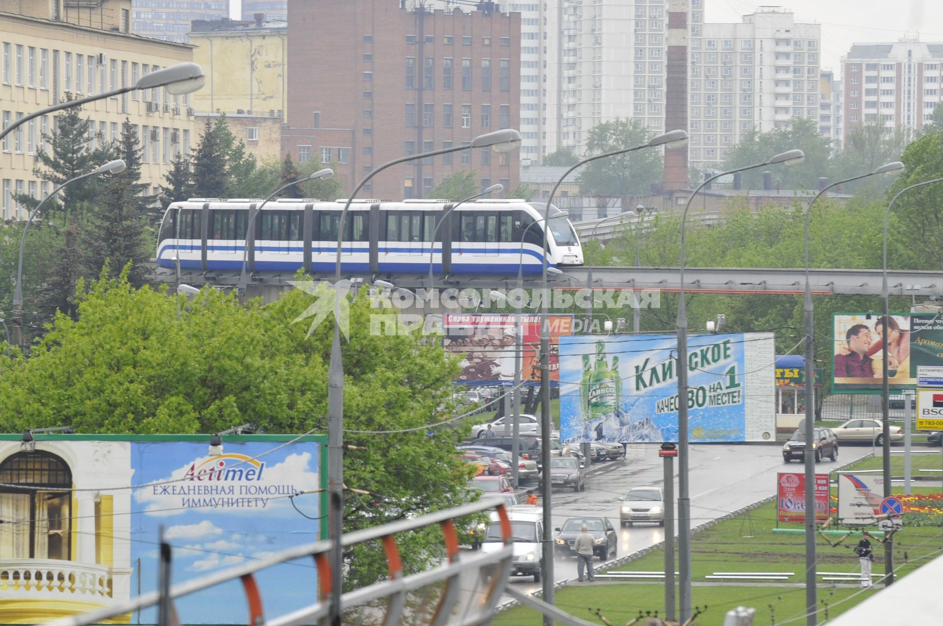 Московская монорельсовая транспортная система (ММТС).