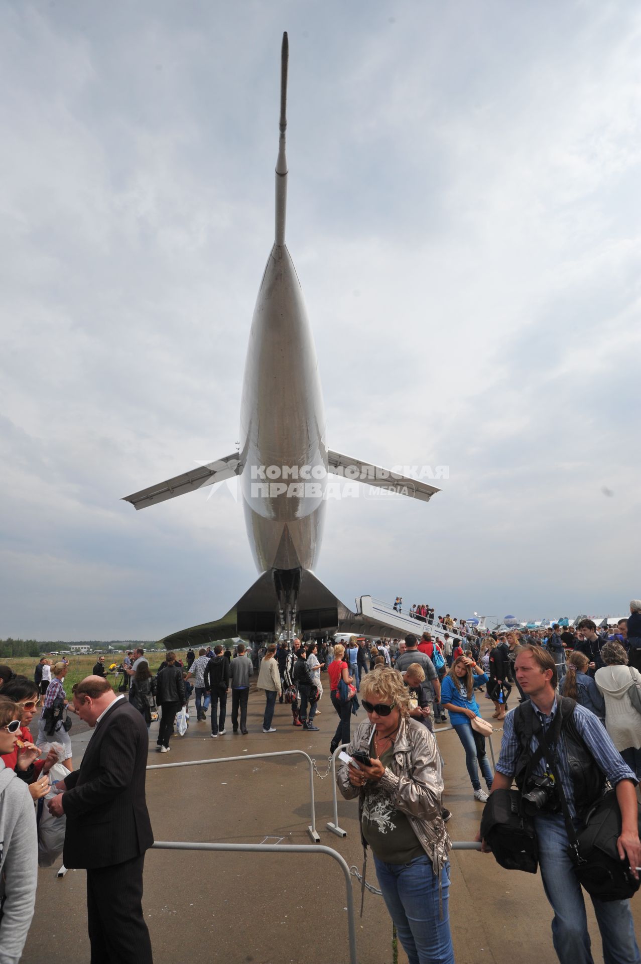 10-й Международный авиационно-космический салон `МАКС-2011`. На снимке советский сверхзвуковой пассажирский самолёт Ту-144 на статической экспозиции.