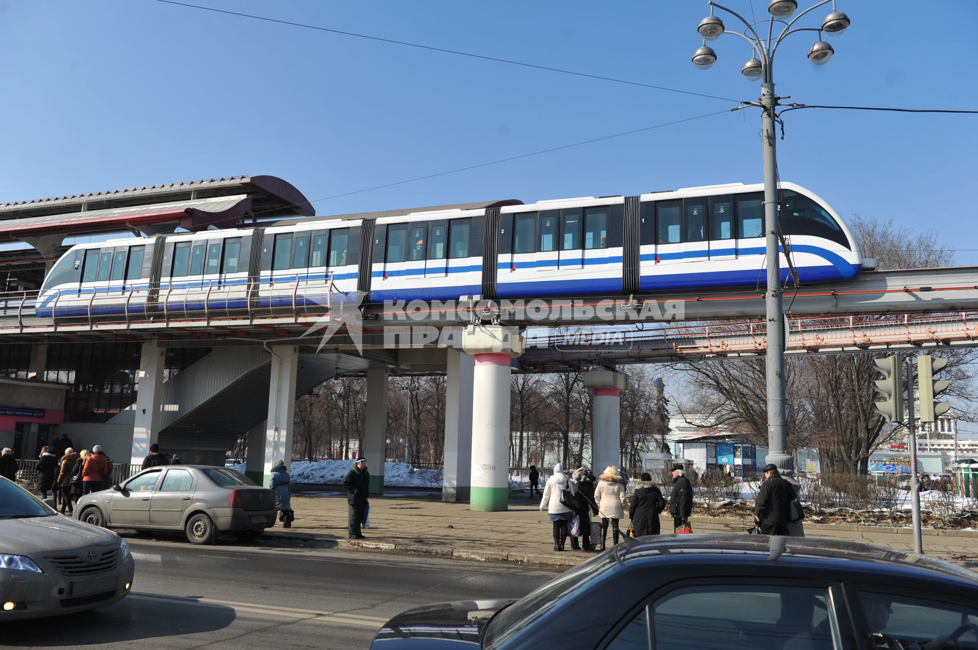 Московская монорельсовая транспортная система (ММТС).