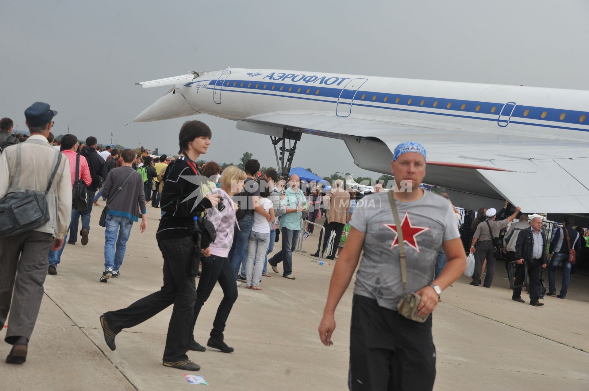 10-й Международный авиационно-космический салон `МАКС-2011`. На снимке советский сверхзвуковой пассажирский самолёт Ту-144 на статической экспозиции.