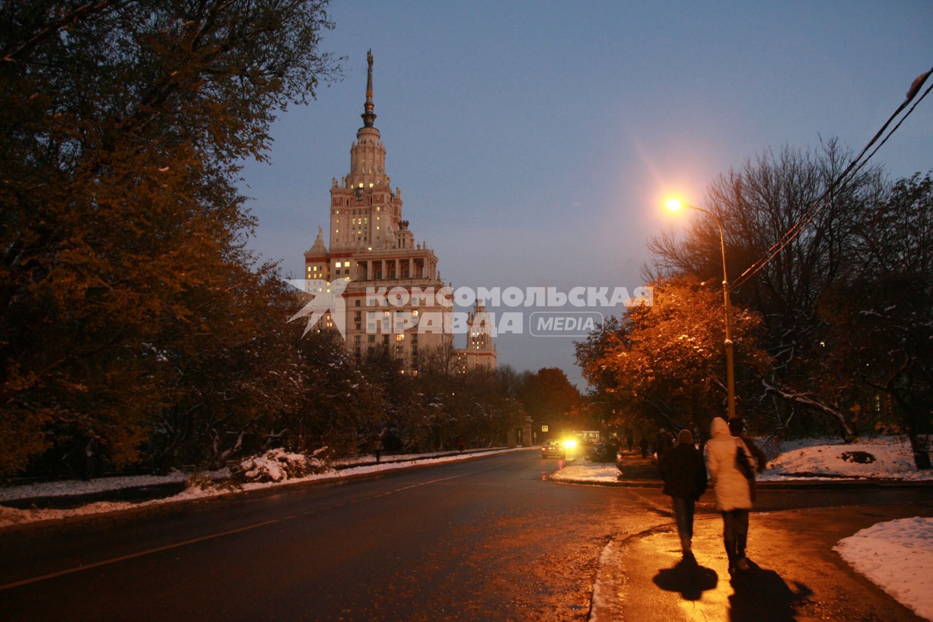 Виды Москвы. На снимке здание Московского государственного университета имени М.В.Ломоносова.