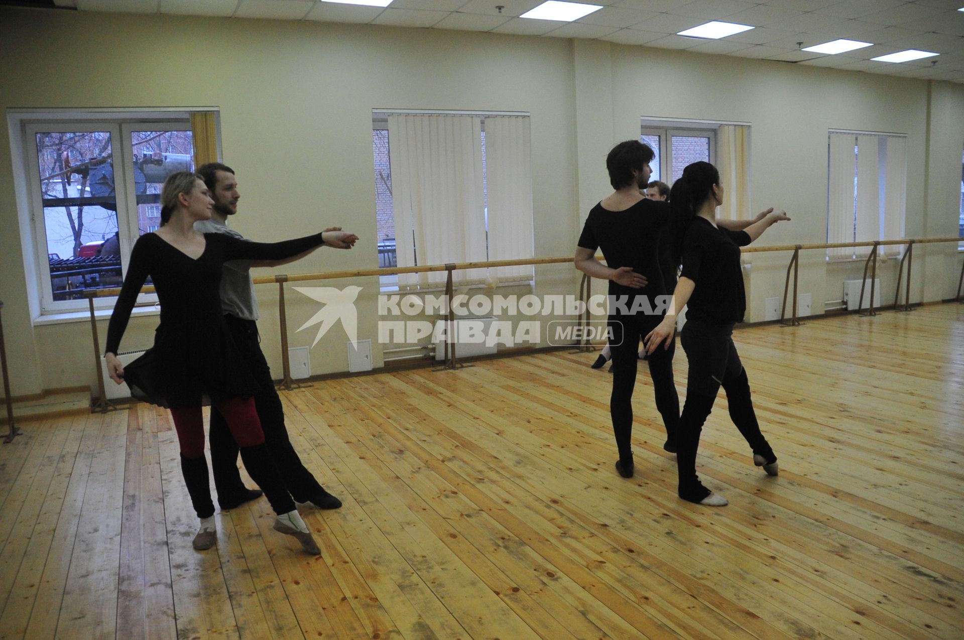 ВГИК  им. С.А. Герасимова. На снимке: студенты в танцклассе.