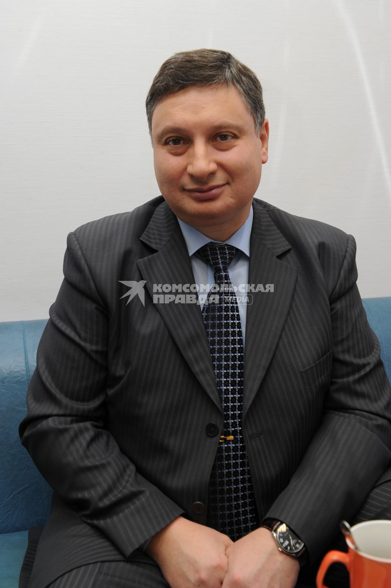 ИД `Комсомольская правда`. Врач-психиатр, зав.кризисным отделением городской клинической больницы N20, кандидат мед.наук