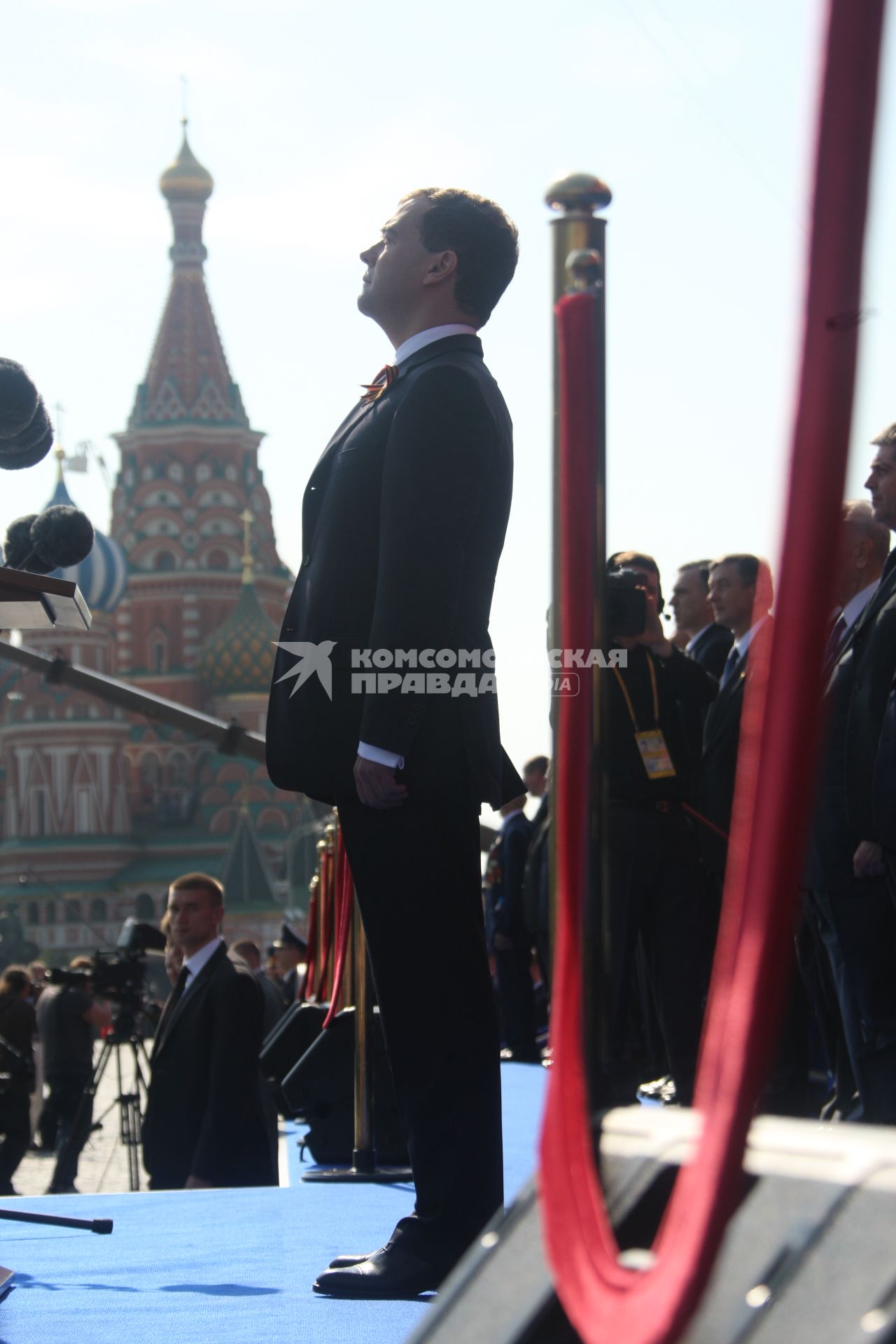 Парад на Красной площади, посвященный 65-й годовщине Победы в Великой Отечественной войне. На снимке: президент РФ Дмитрий Медведев.