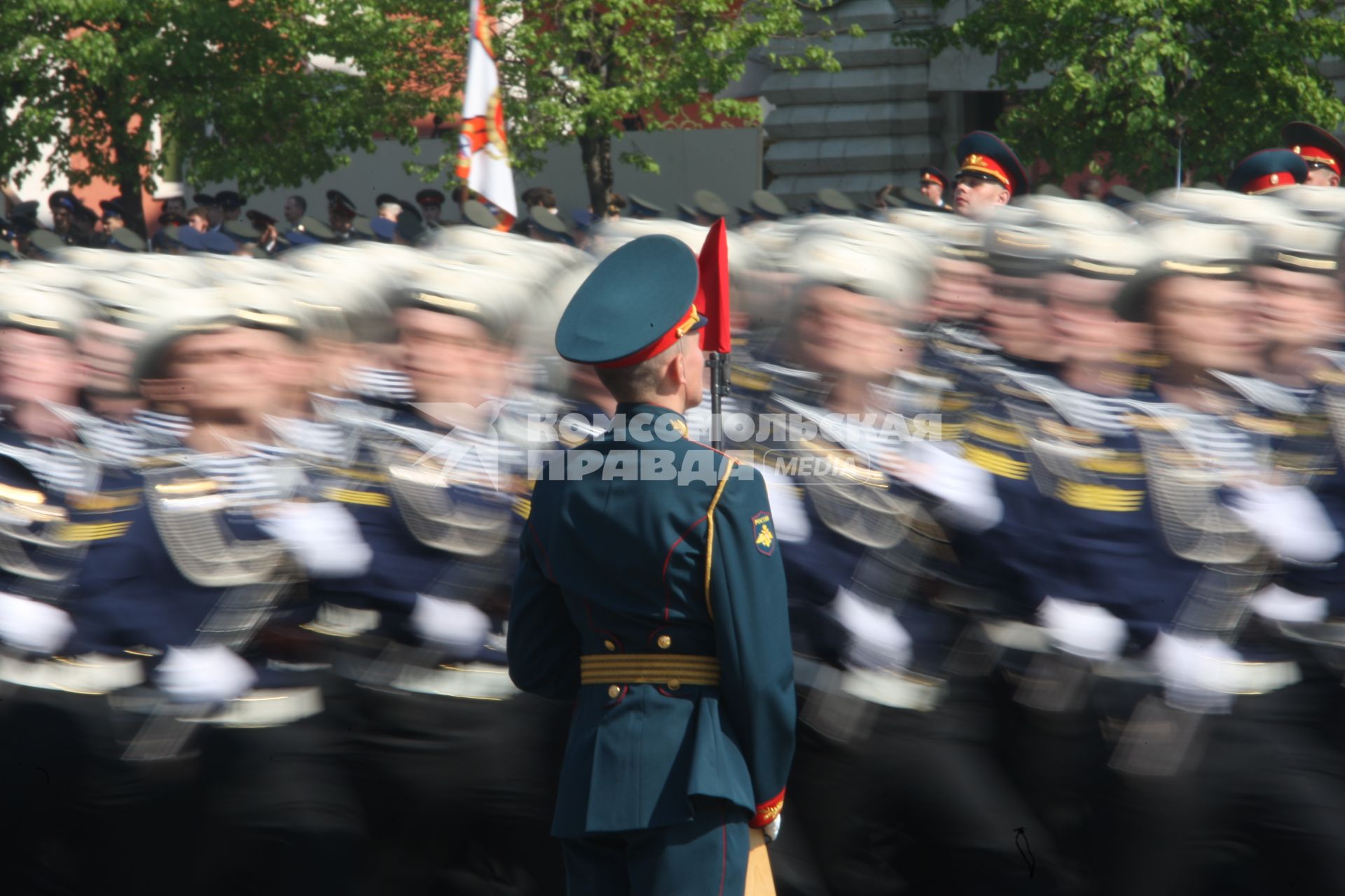 Парад на Красной площади, посвященный 65-й годовщине Победы в Великой Отечественной войне.