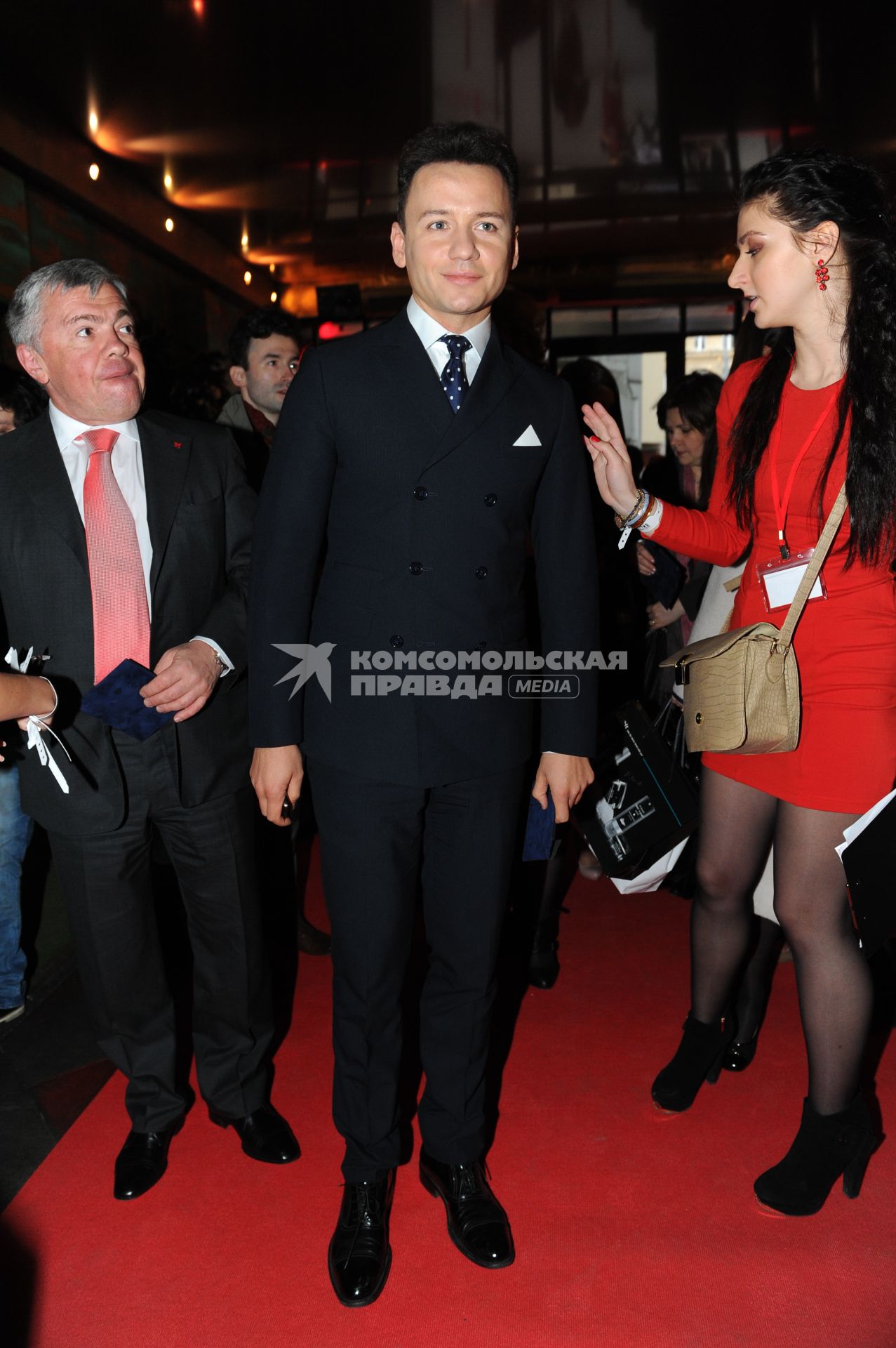 Известия Hall. Вручение премии `Самые стильные в России 2012` от журнала `Hello!`. На снимке: актер Александр Олешко.