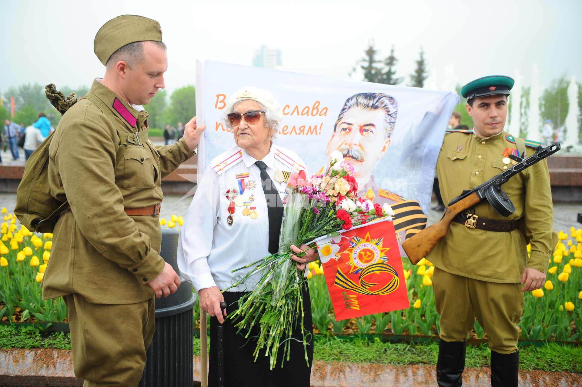 Ветераны во время празднования 67-й годовщины победы в Великой Отечественной войне.